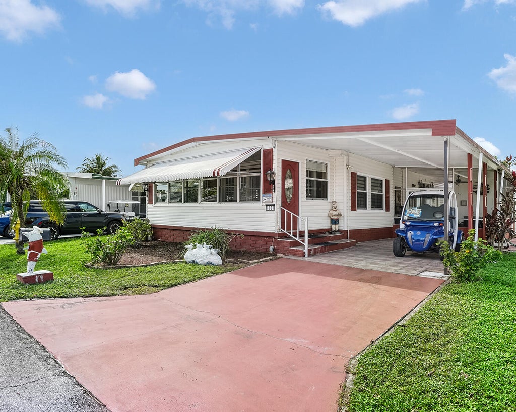 Photo of 1891 SW 84th Avenue, Davie, FL 33324 (MLS # B26092593)