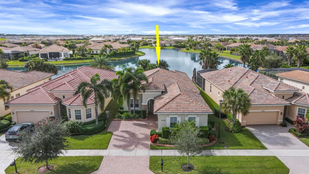 Photo of 10618 SW Visconti Way, Port St Lucie, FL 34986 (MLS # R10903956)