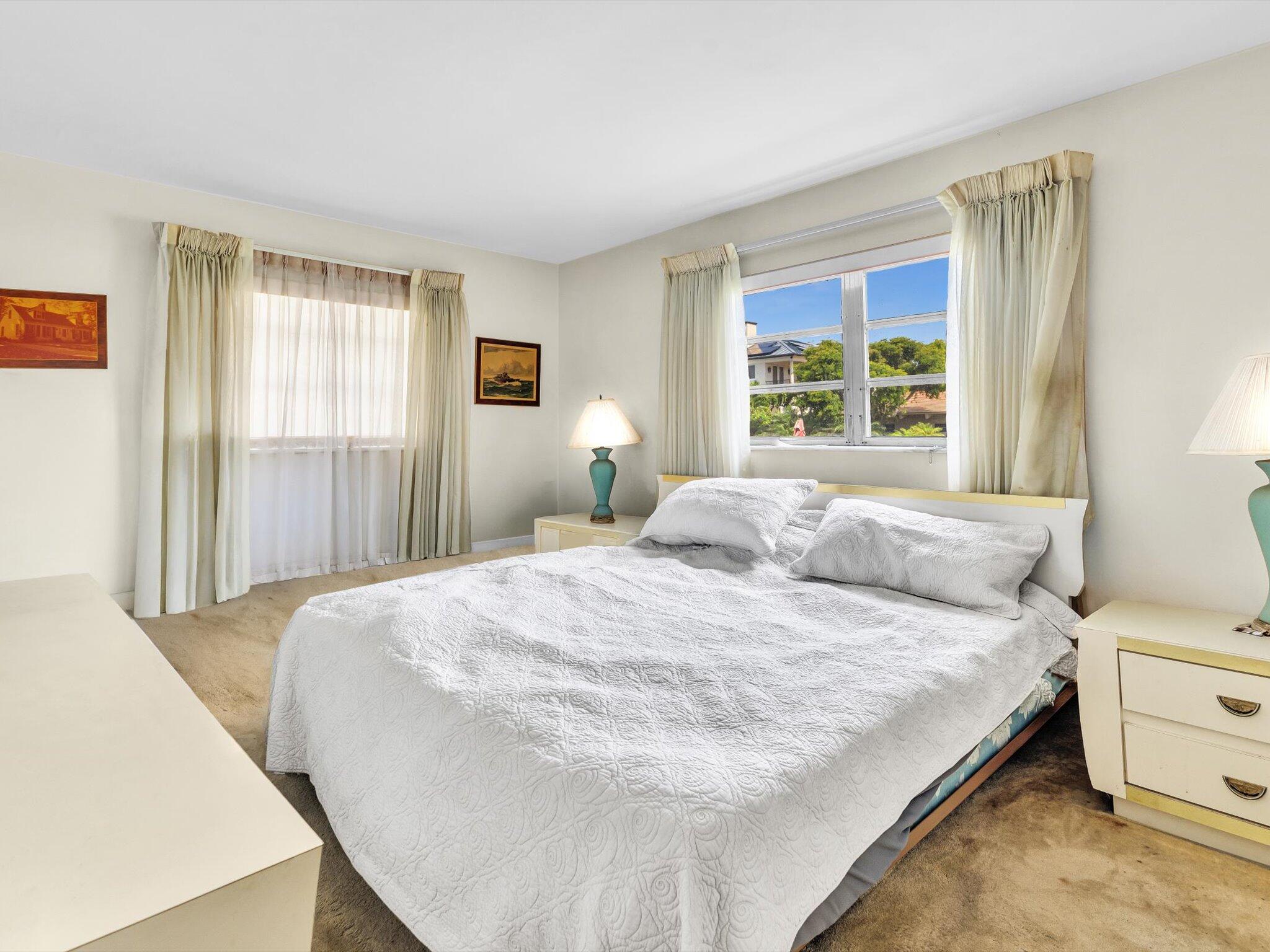 CORAL RIDGE COUNTRY CLUB - Residential