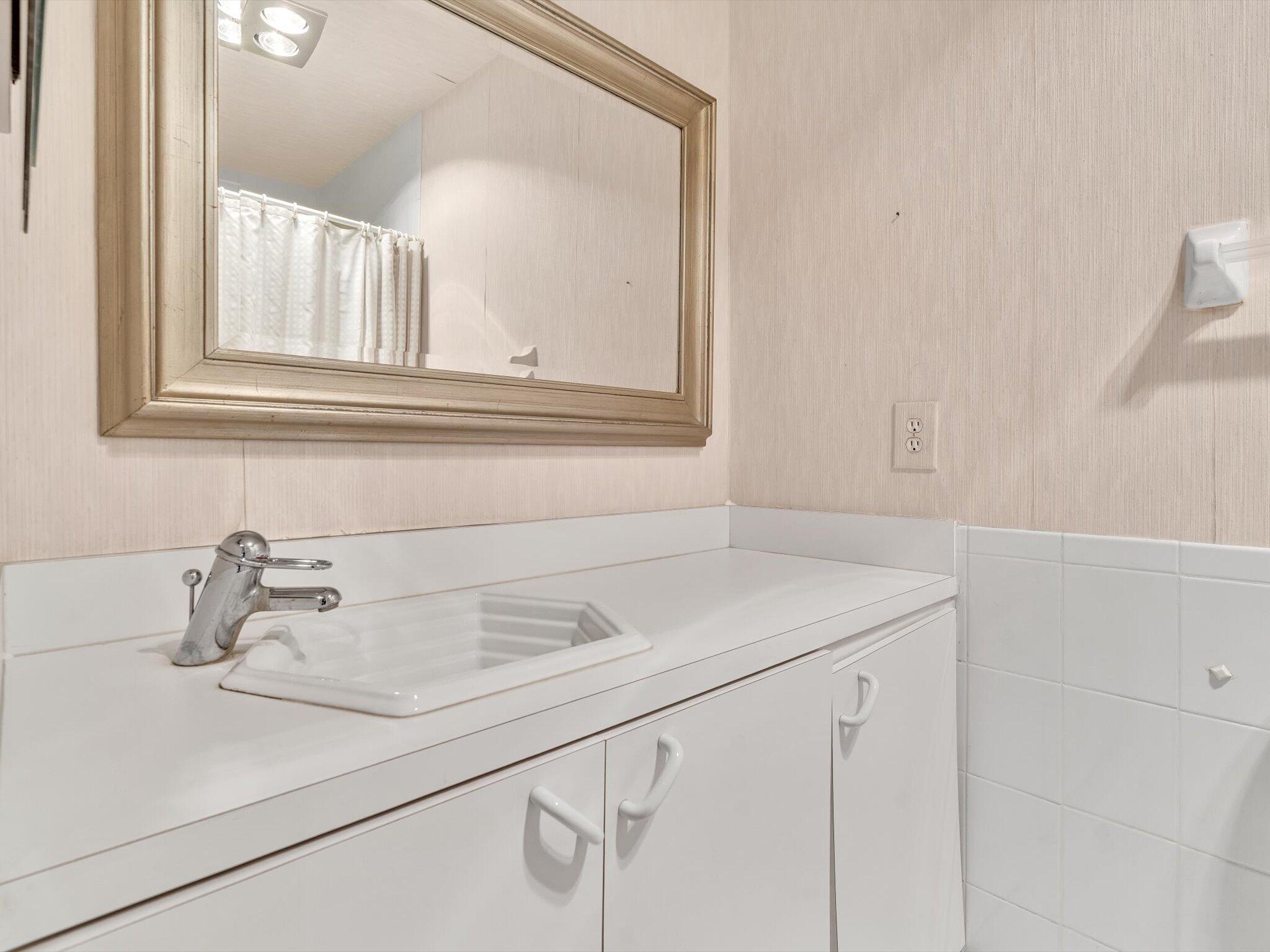 CORAL RIDGE COUNTRY CLUB - Residential