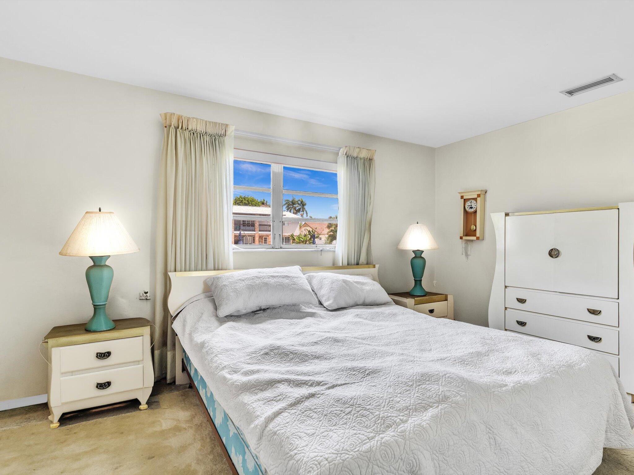 CORAL RIDGE COUNTRY CLUB - Residential