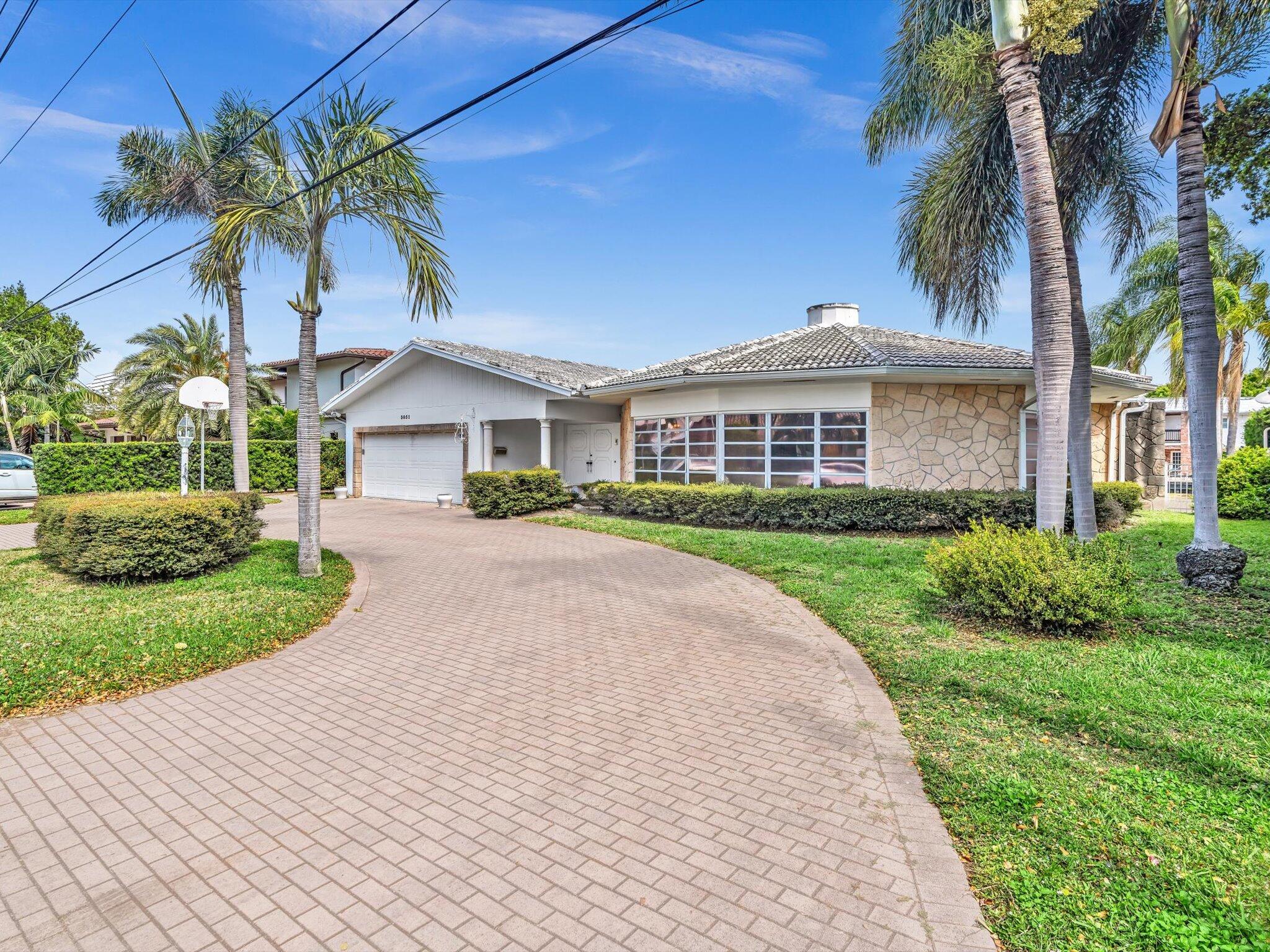 CORAL RIDGE COUNTRY CLUB - Residential