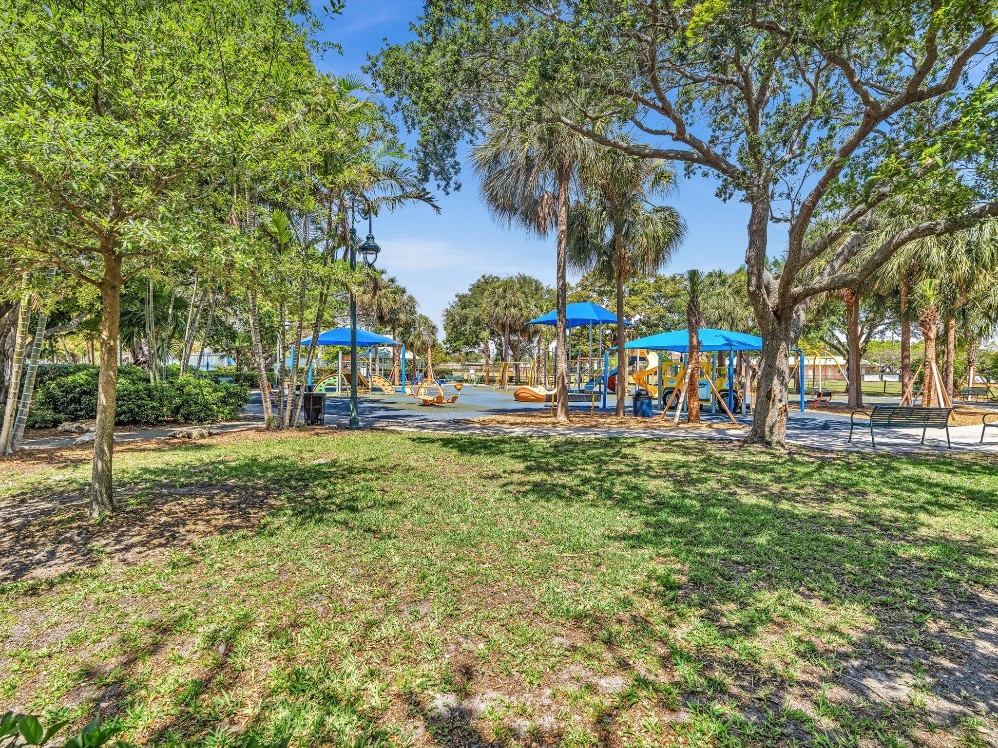 CORAL RIDGE COUNTRY CLUB - Residential