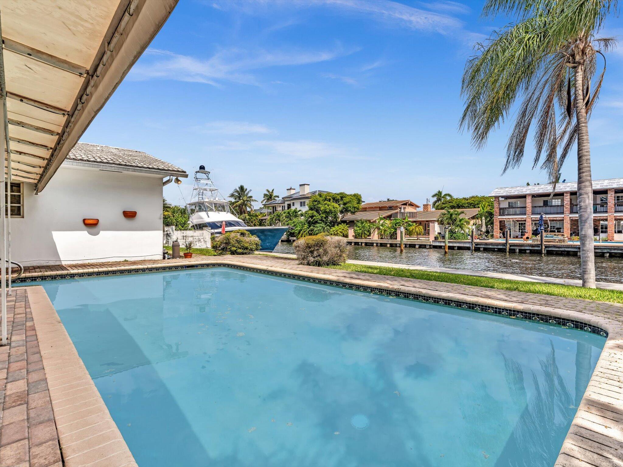 CORAL RIDGE COUNTRY CLUB - Residential