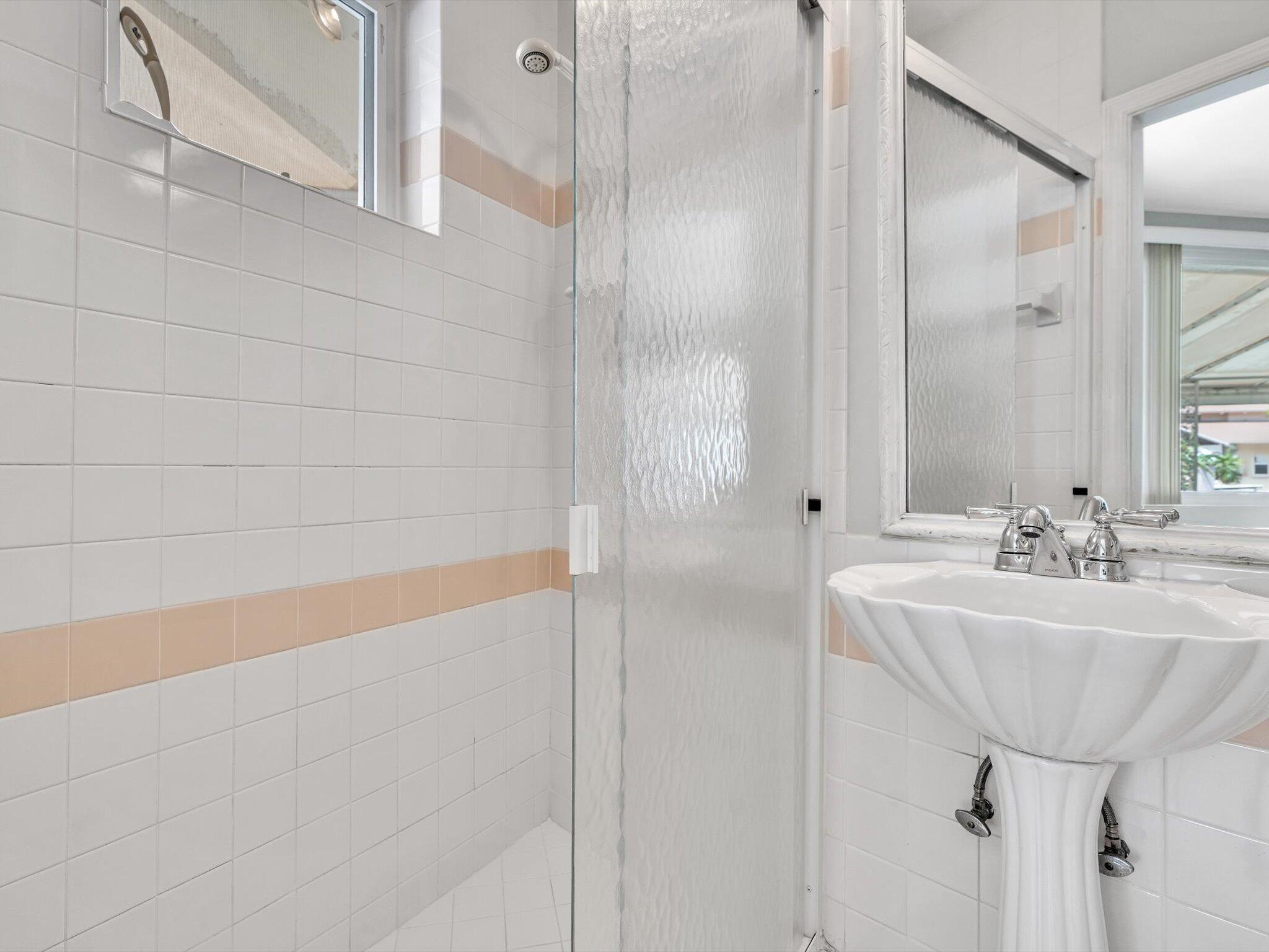 CORAL RIDGE COUNTRY CLUB - Residential