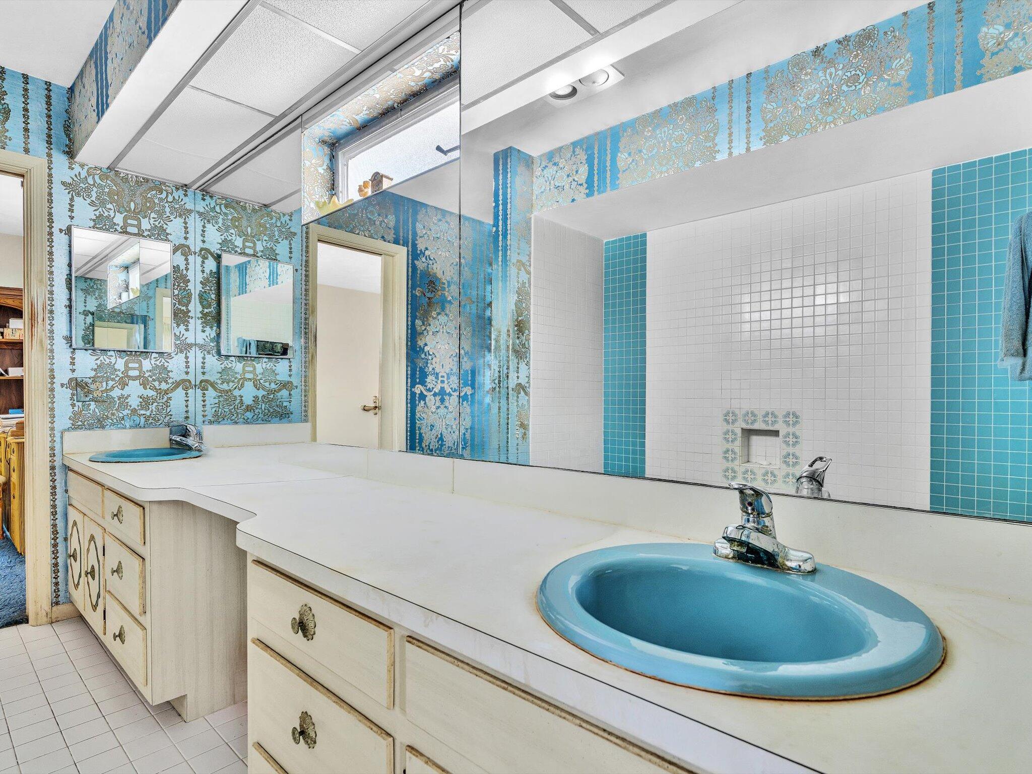 CORAL RIDGE COUNTRY CLUB - Residential