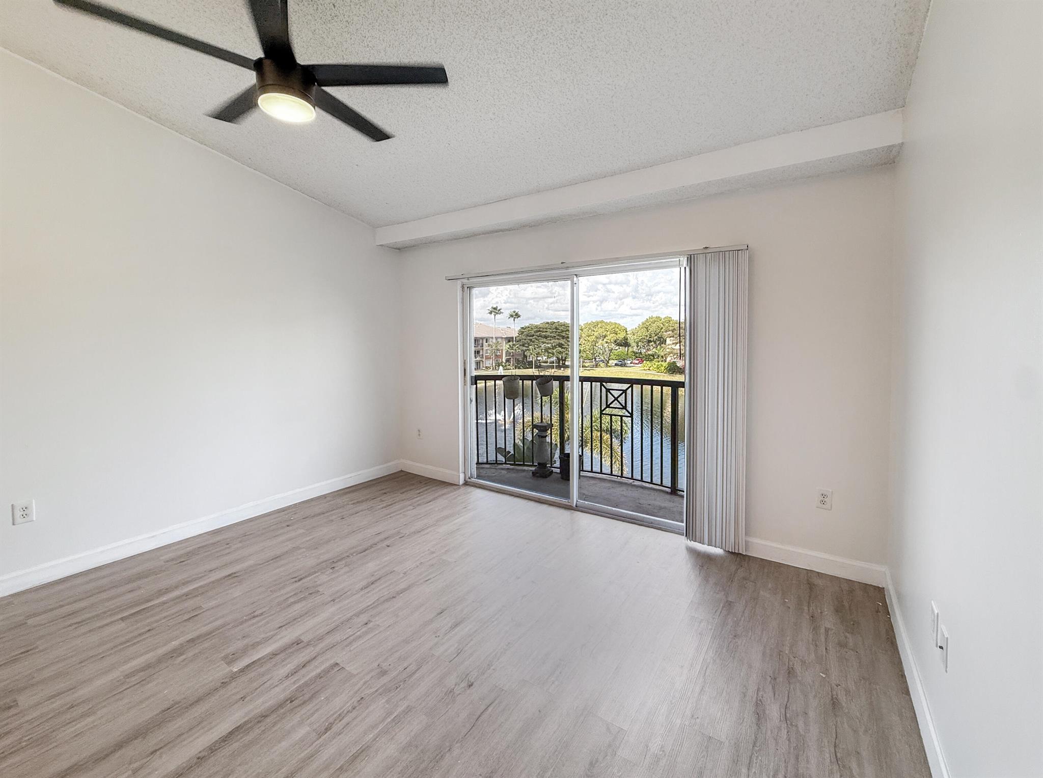 4155 N Haverhill Road 1420