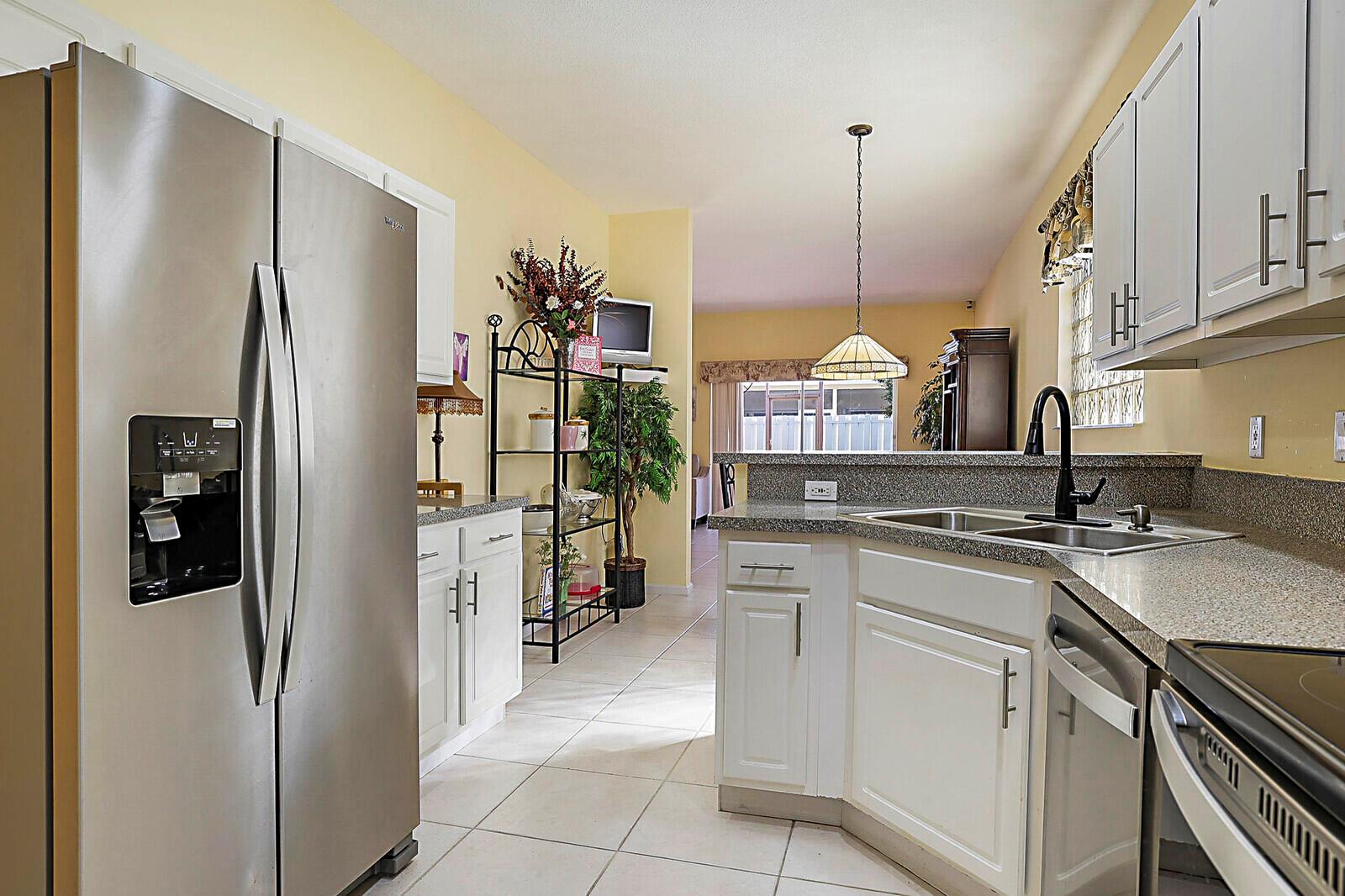 MADISON LAKES - Residential