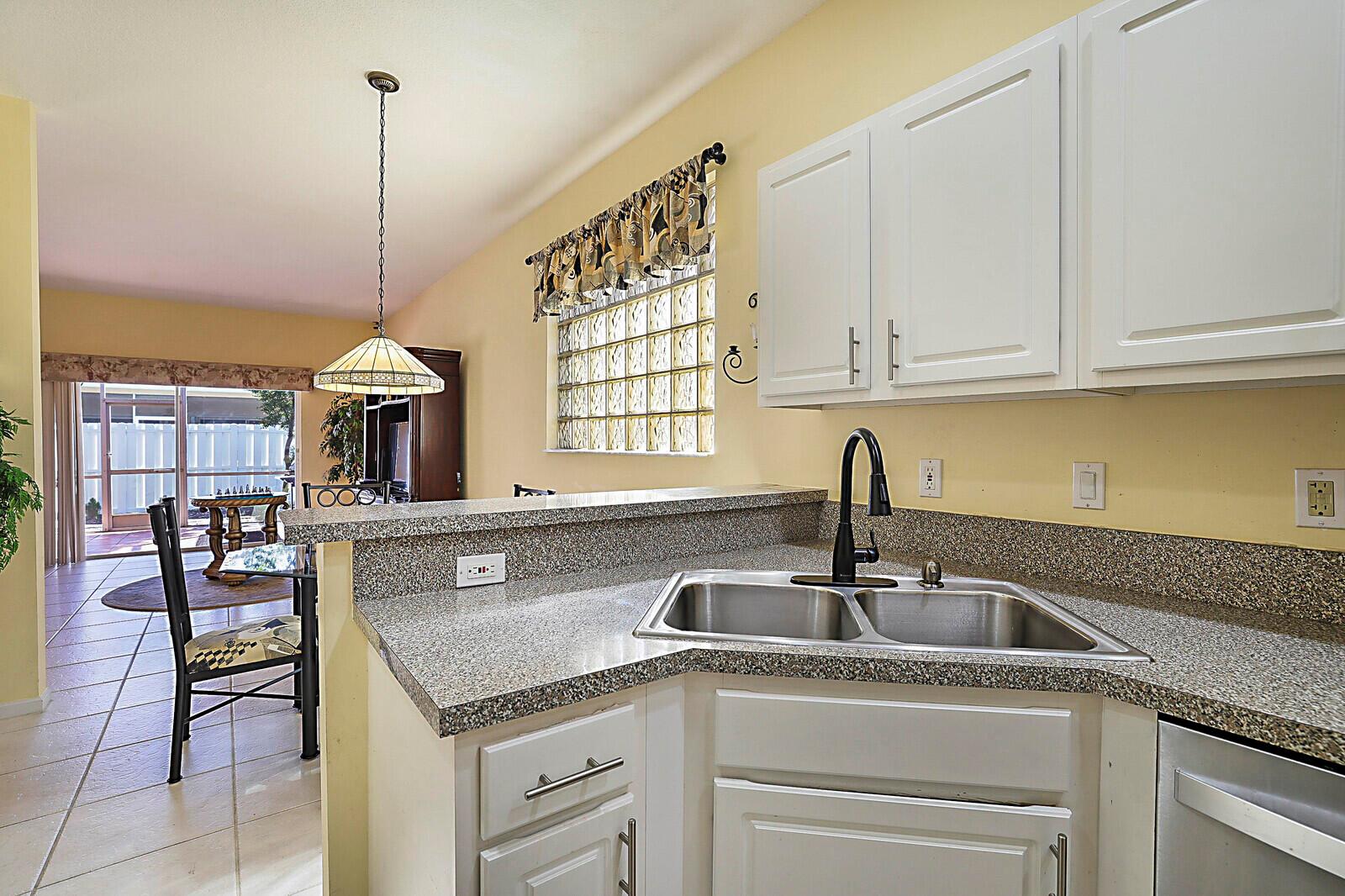 MADISON LAKES - Residential