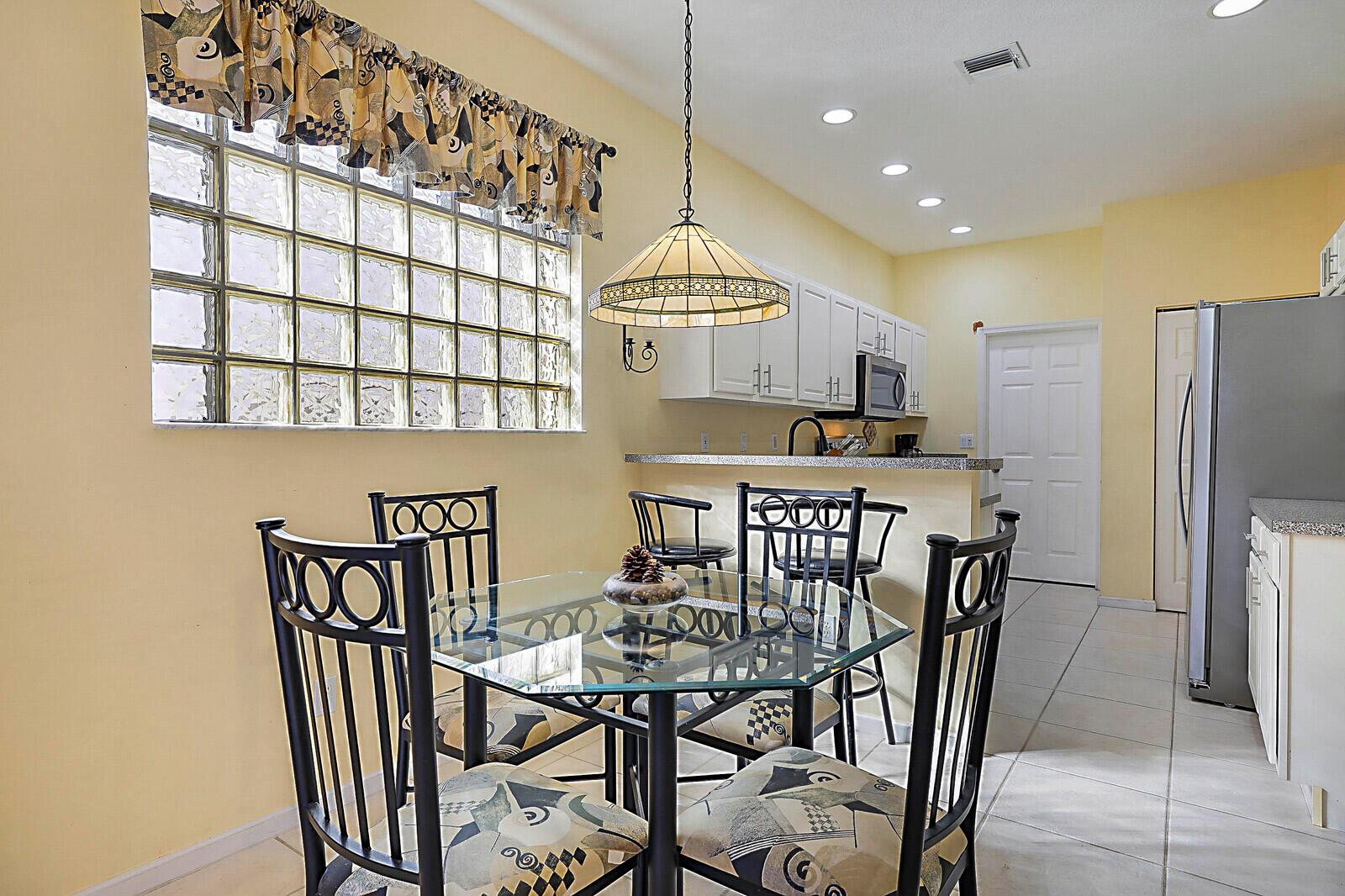 MADISON LAKES - Residential