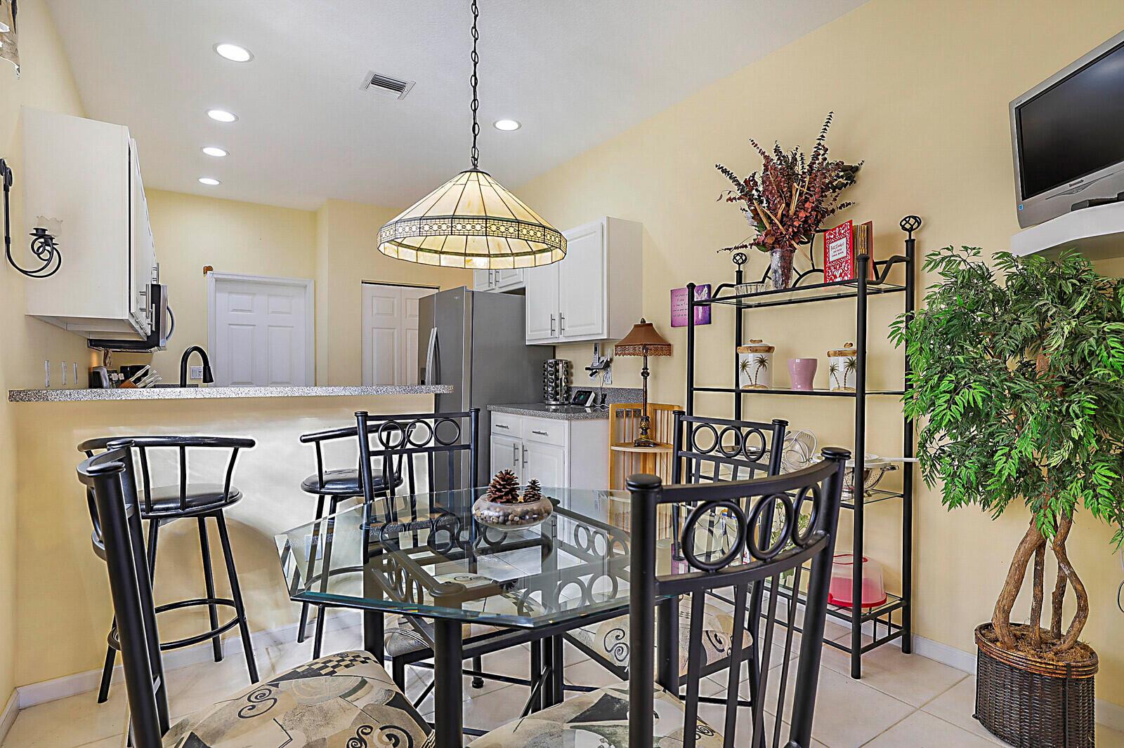 MADISON LAKES - Residential