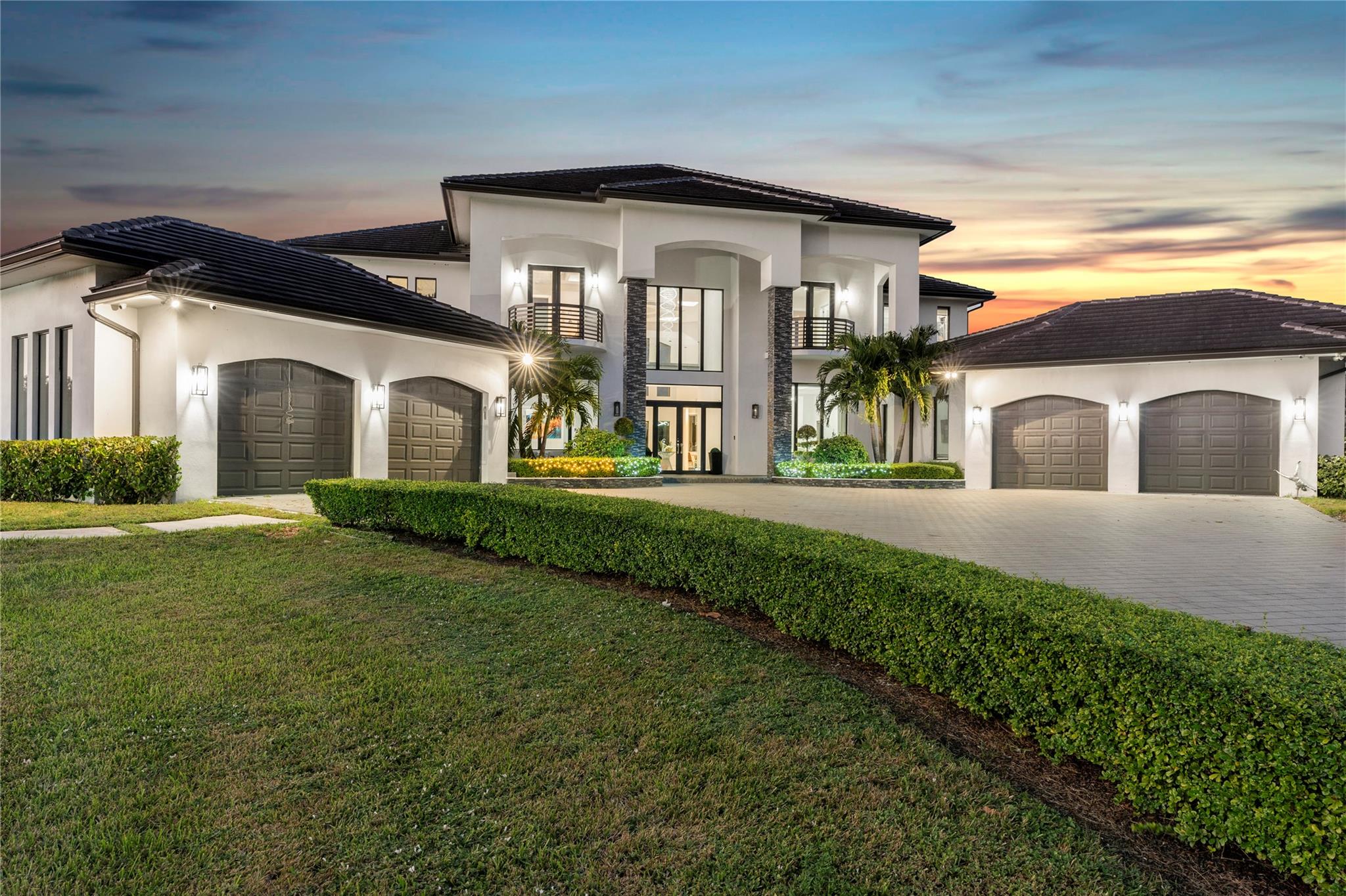 SUNSHINE RANCHES - Residential