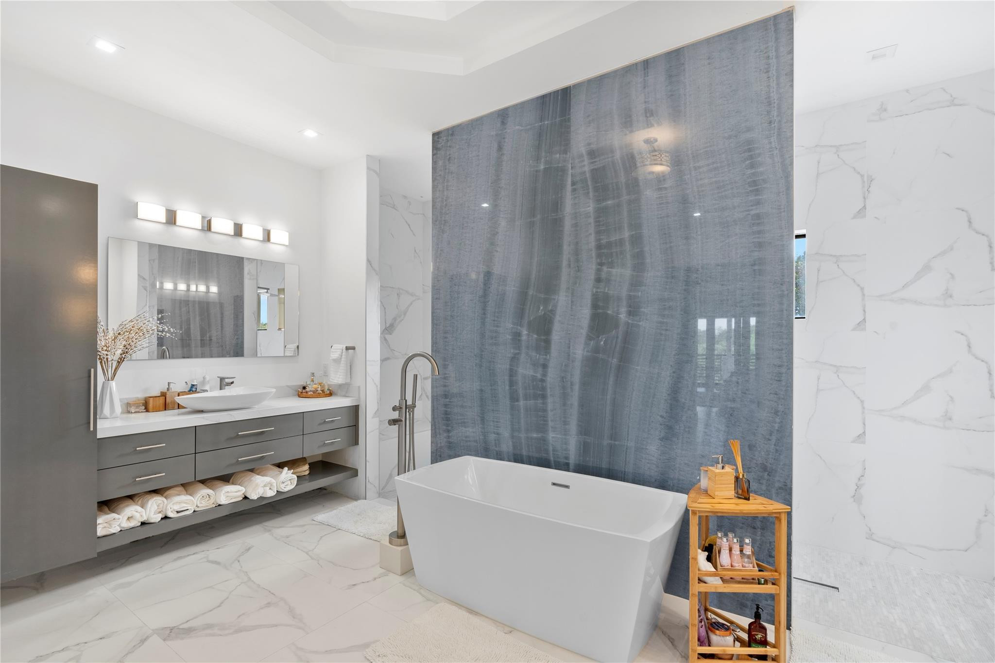 SUNSHINE RANCHES - Residential