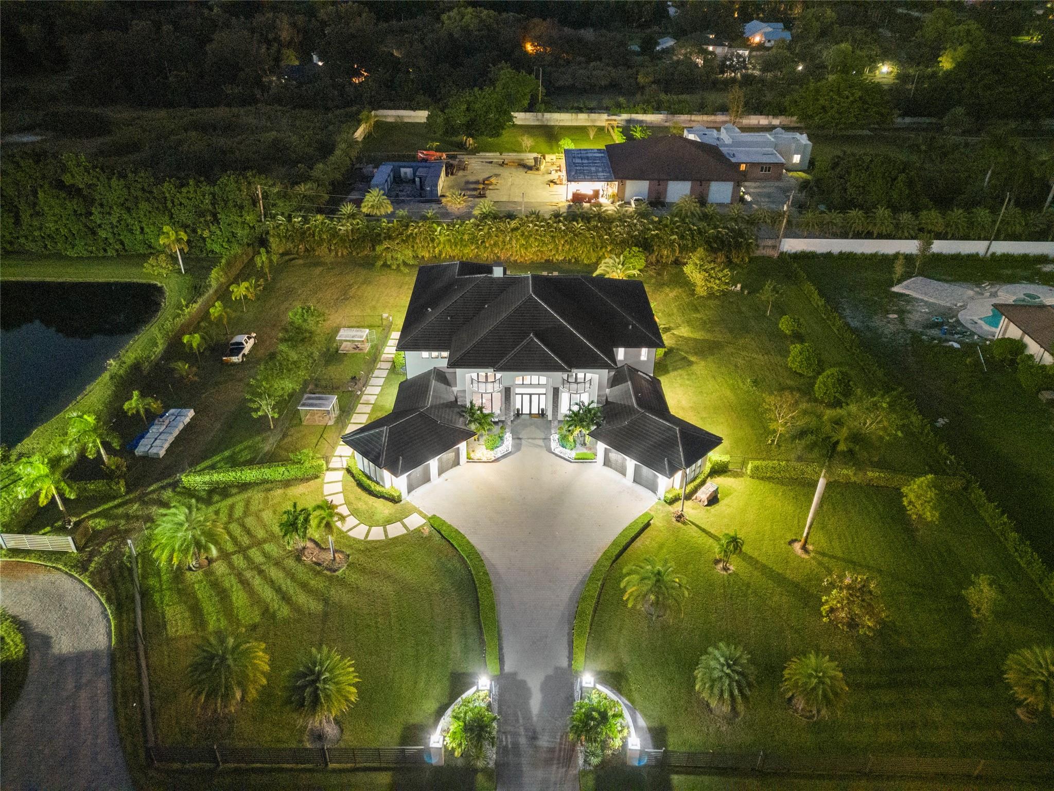 SUNSHINE RANCHES - Residential