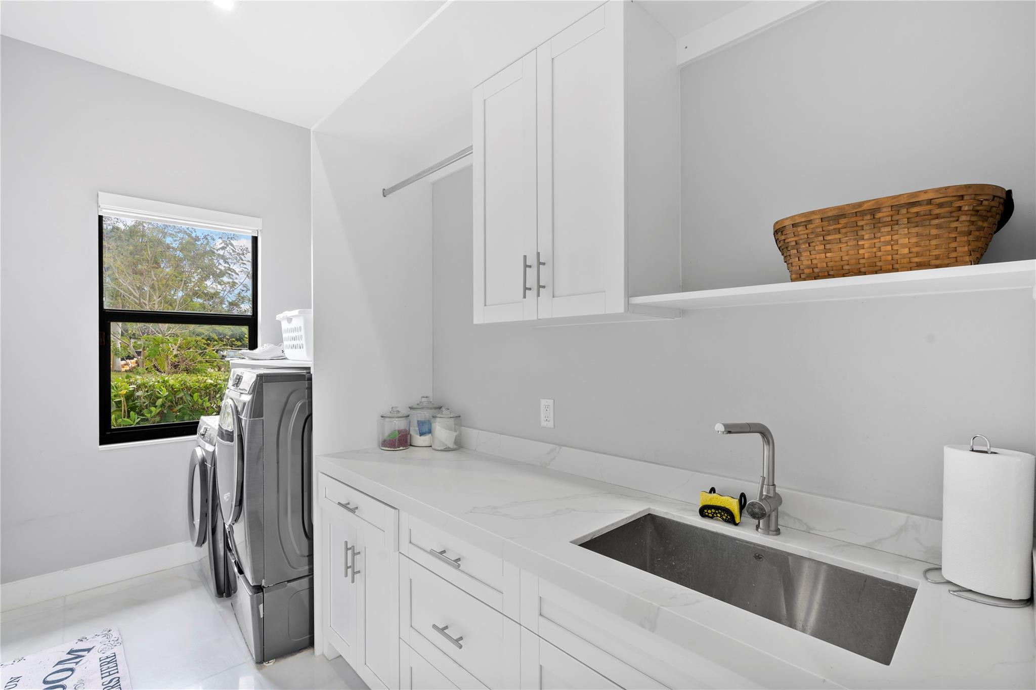 SUNSHINE RANCHES - Residential