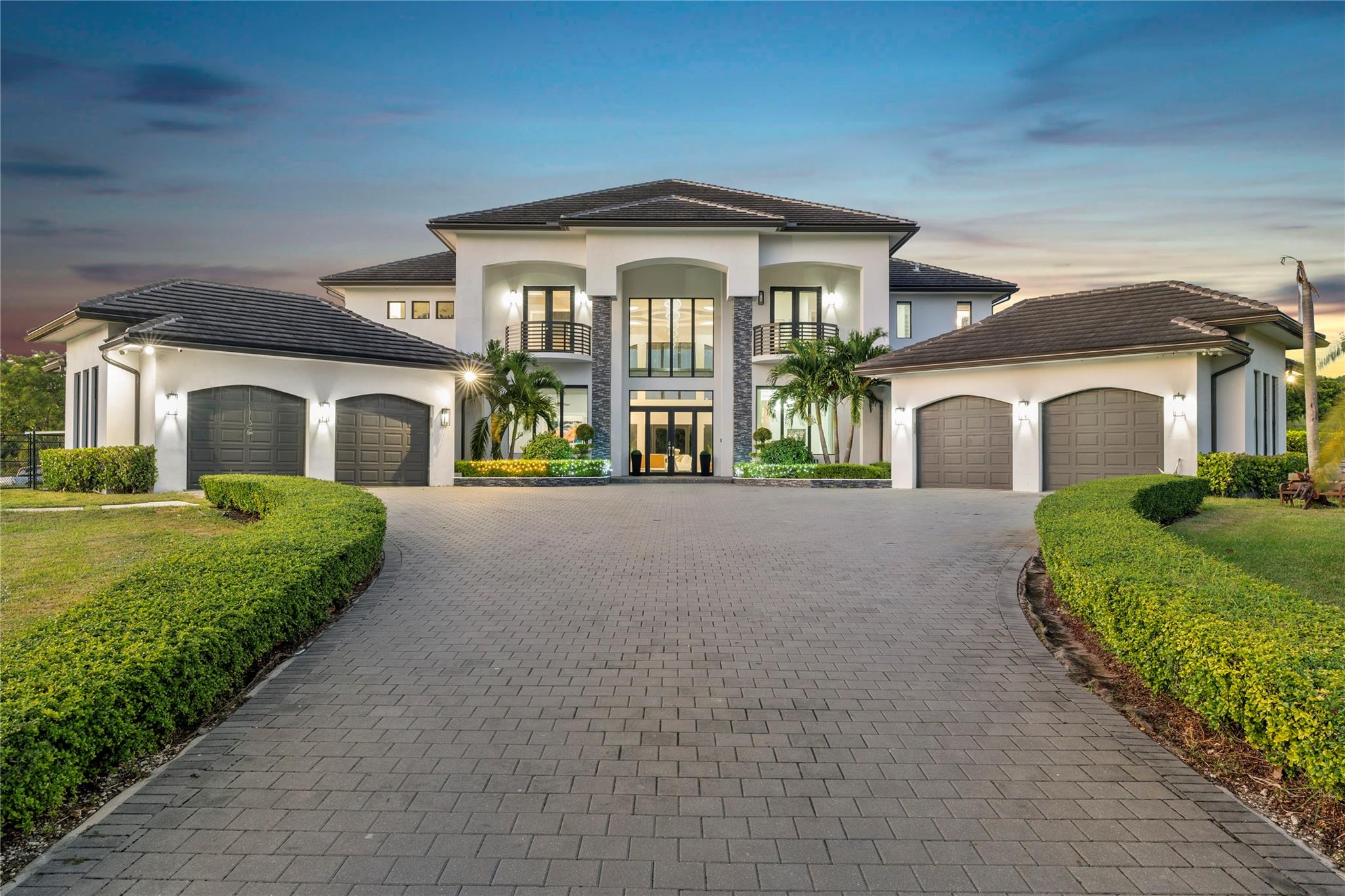 SUNSHINE RANCHES - Residential