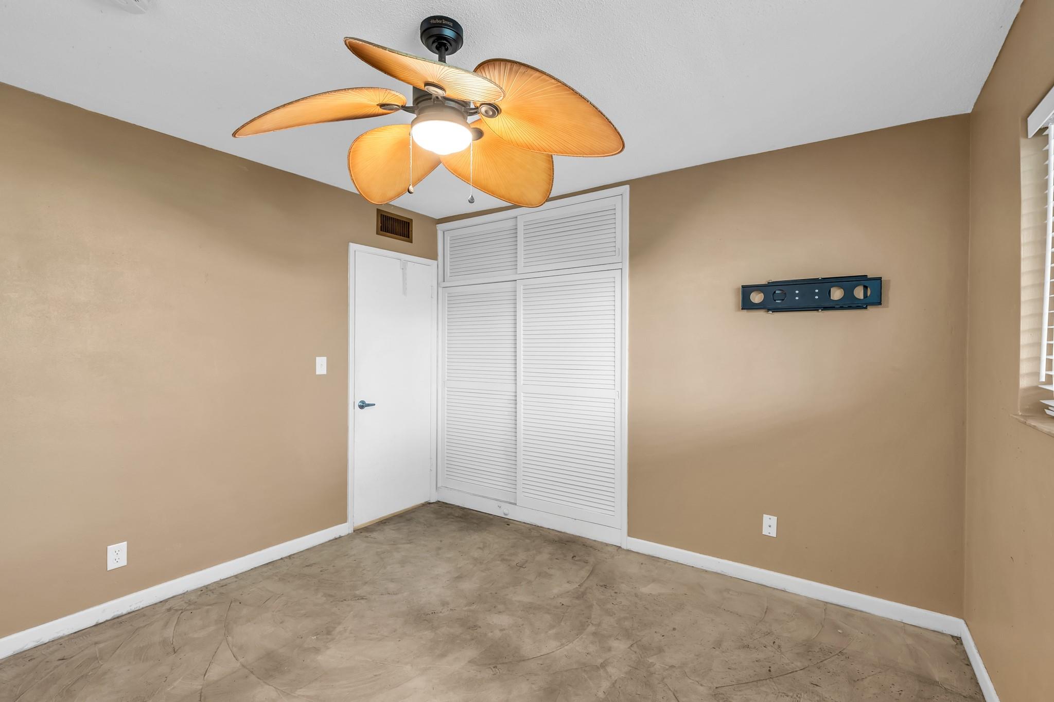 VENETIAN PARK CO-OP - Residential