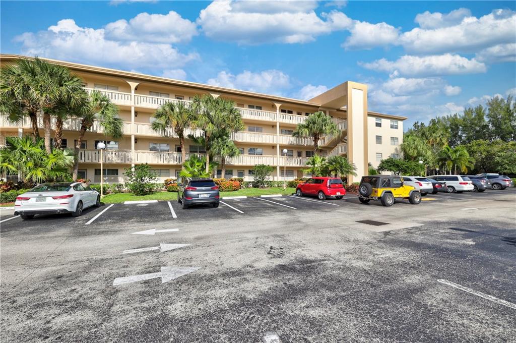 WYNMOOR VILLAGE - Residential