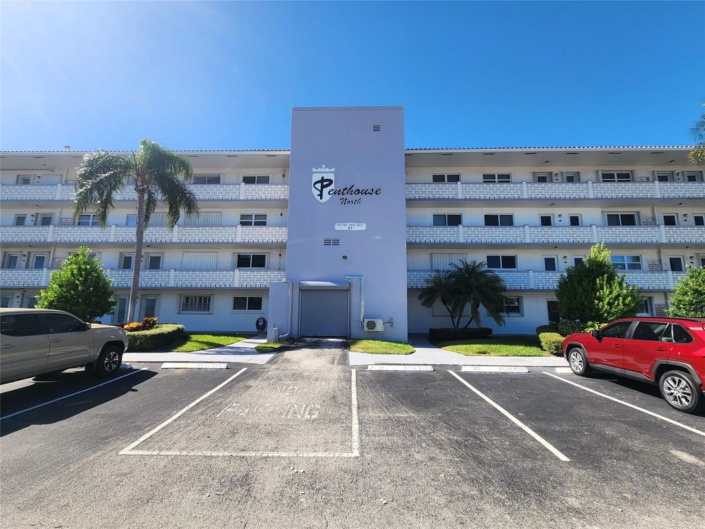 Photo of 105 NE 19th Avenue #456, Deerfield Beach, FL 33441 (MLS # F10469989)