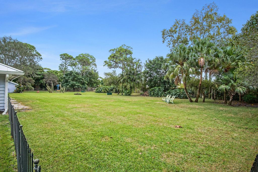 Photo of 790 NE Bayberry Court, Jensen Beach, FL 34957 (MLS # R10938921)