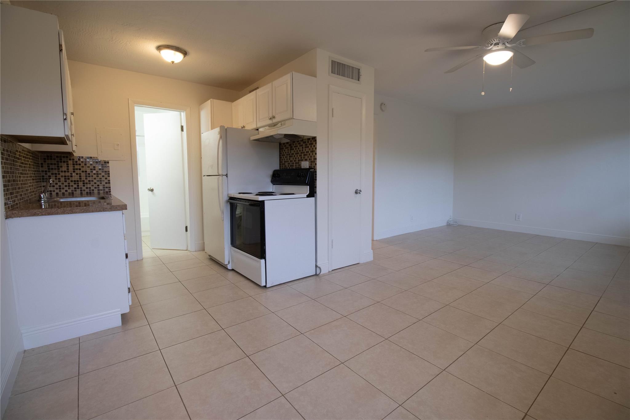 Sailboat Bend - Residential Lease