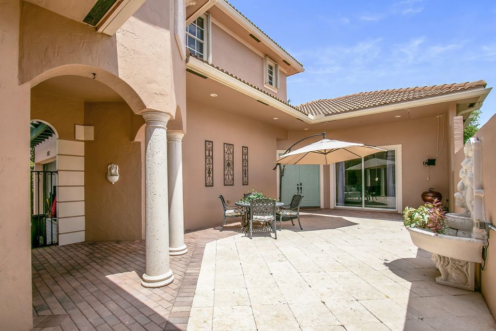 Photo of 103 Palmfield Way, Jupiter, FL 33458 (MLS # R10994133)