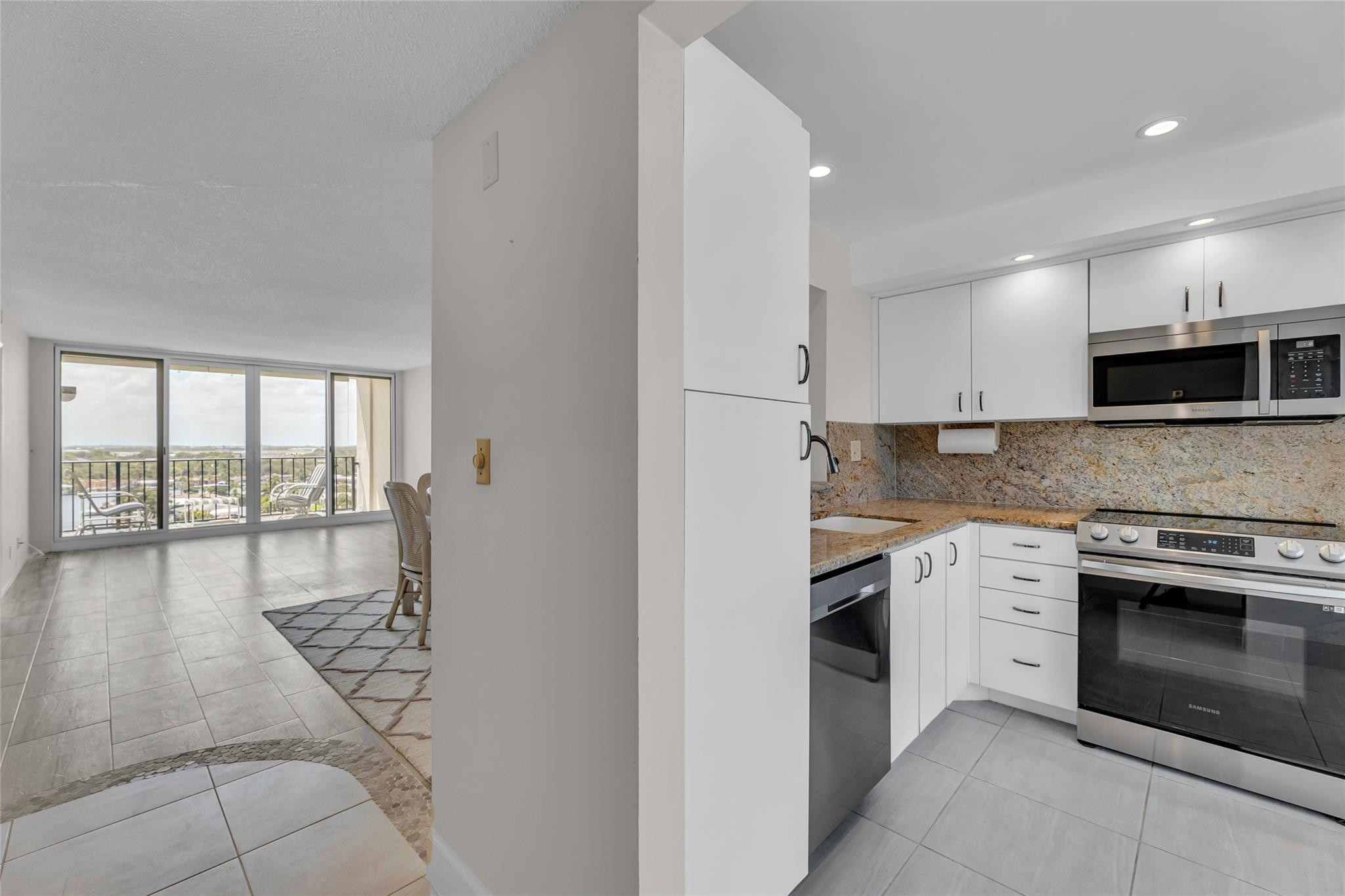 Silver Thatch Intracoastal - Residential