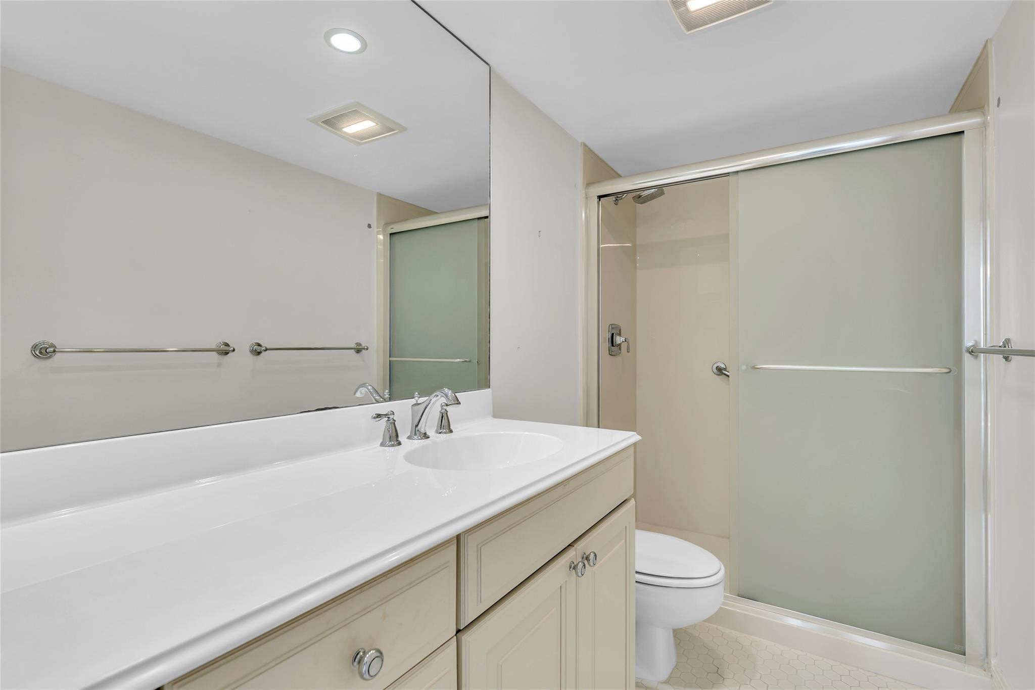 Silver Thatch Intracoastal - Residential