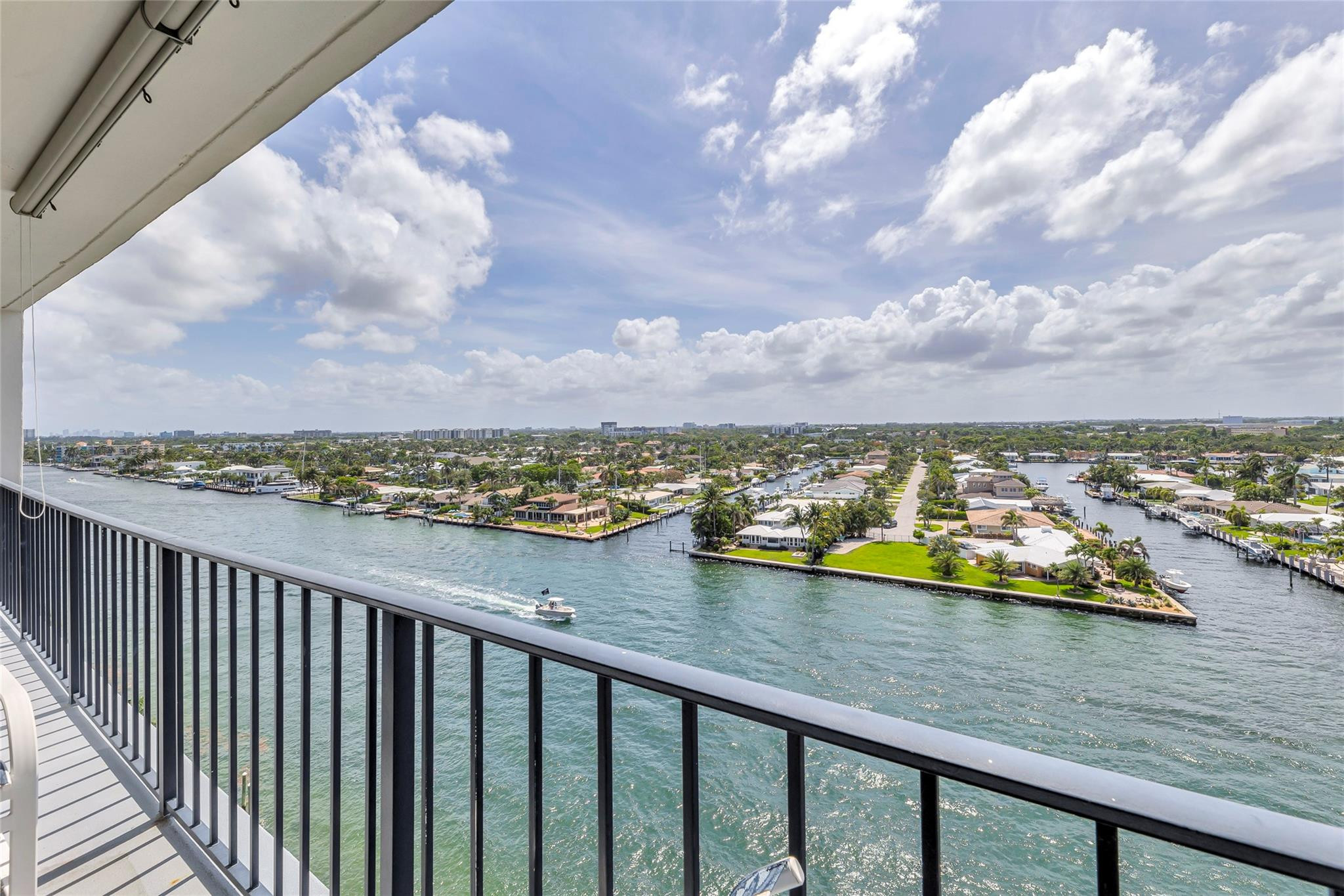 Silver Thatch Intracoastal - Residential