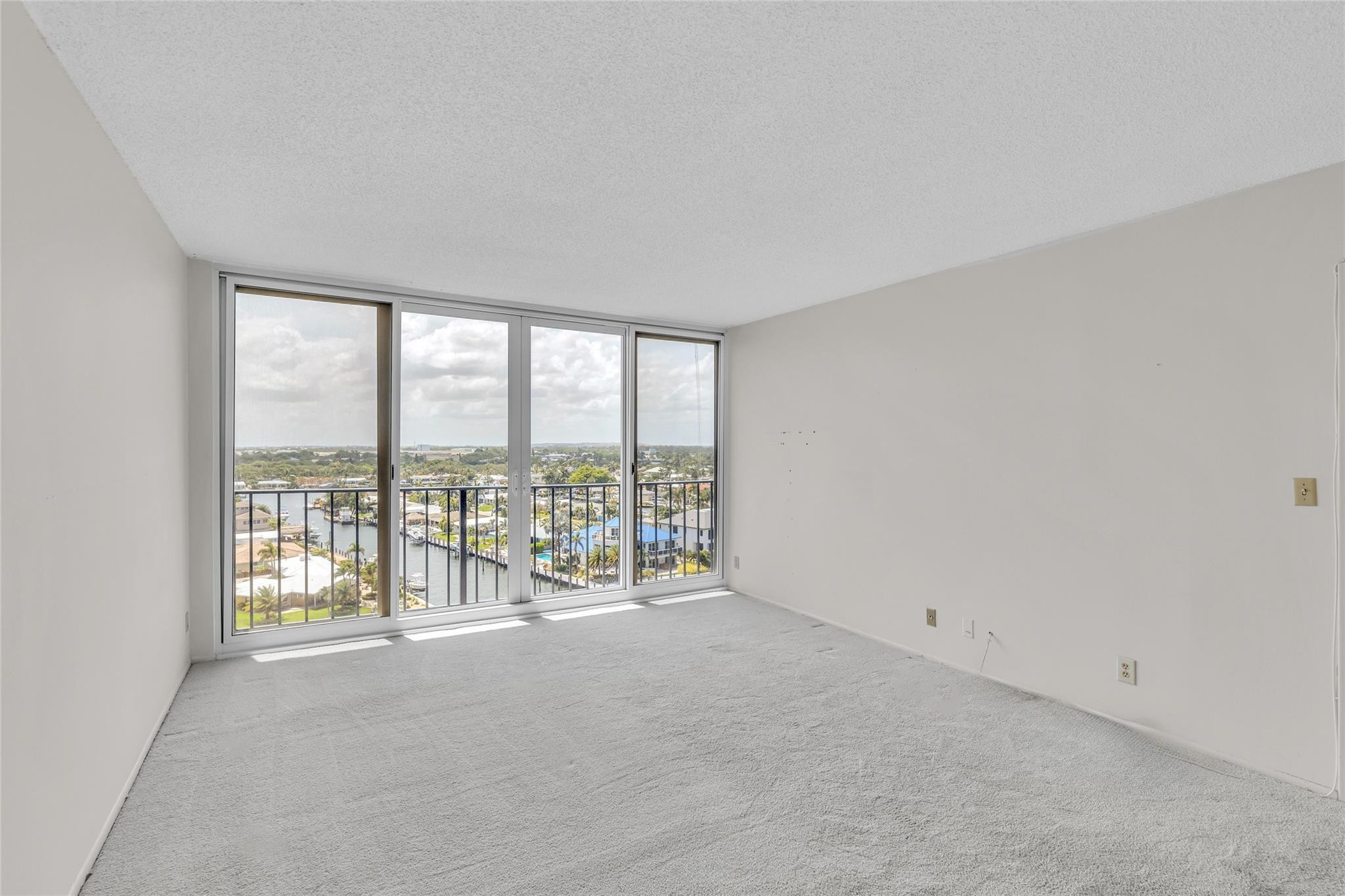 Silver Thatch Intracoastal - Residential