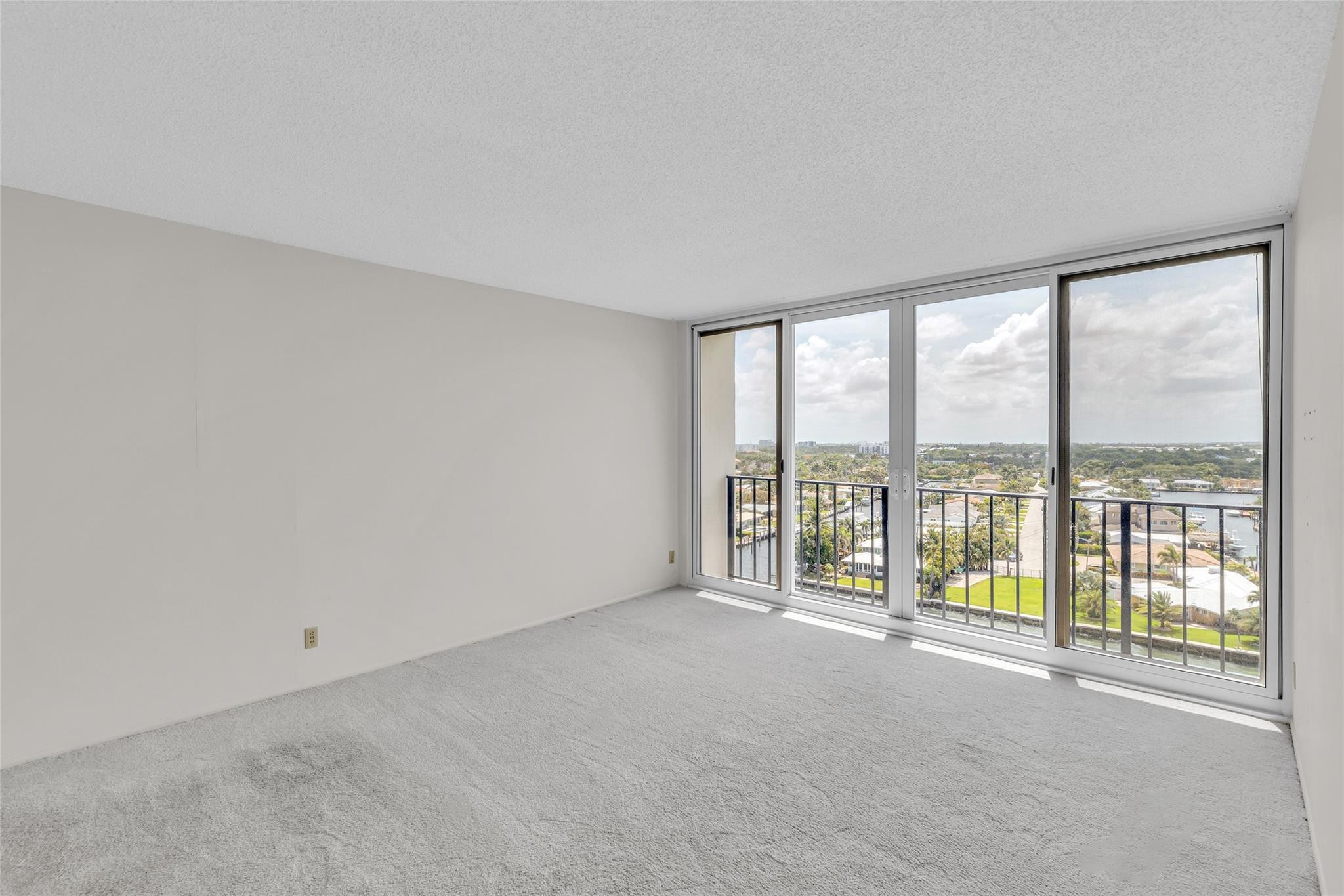 Silver Thatch Intracoastal - Residential