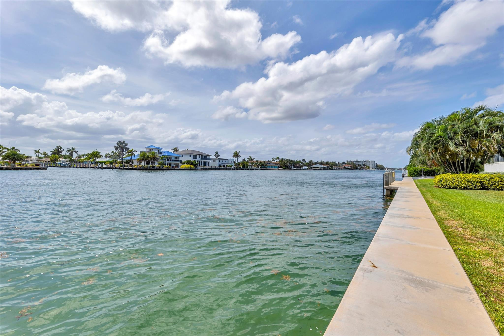 Silver Thatch Intracoastal - Residential