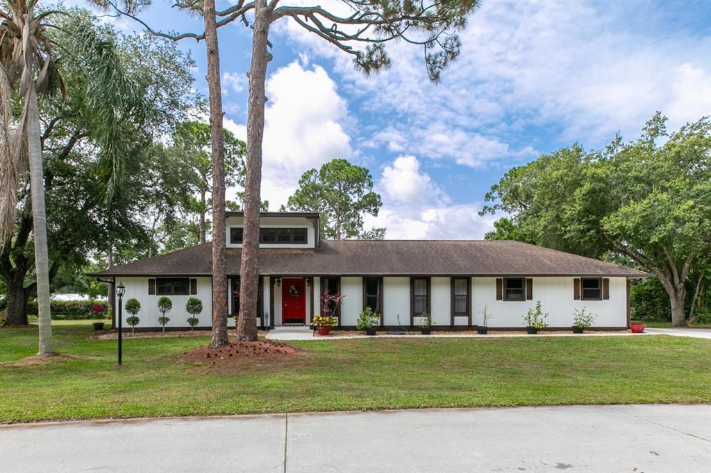 Photo of 1654 SW College Street, Stuart, FL 34997 (MLS # R10724885)