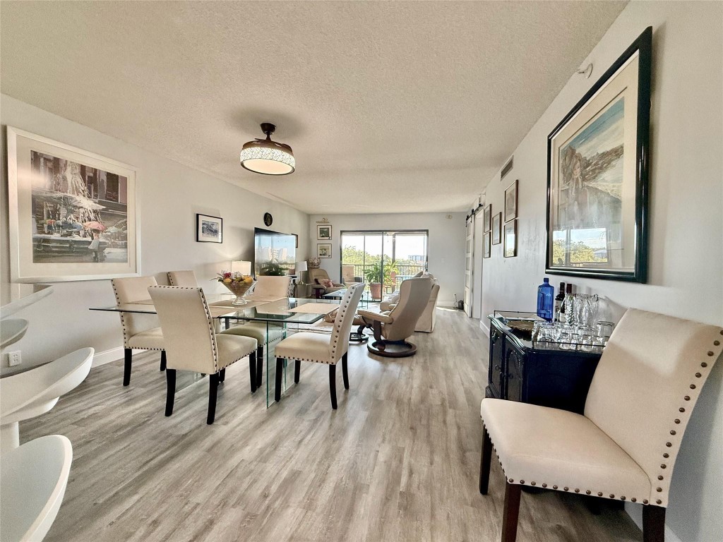 2112 S Cypress Bend Drive 508