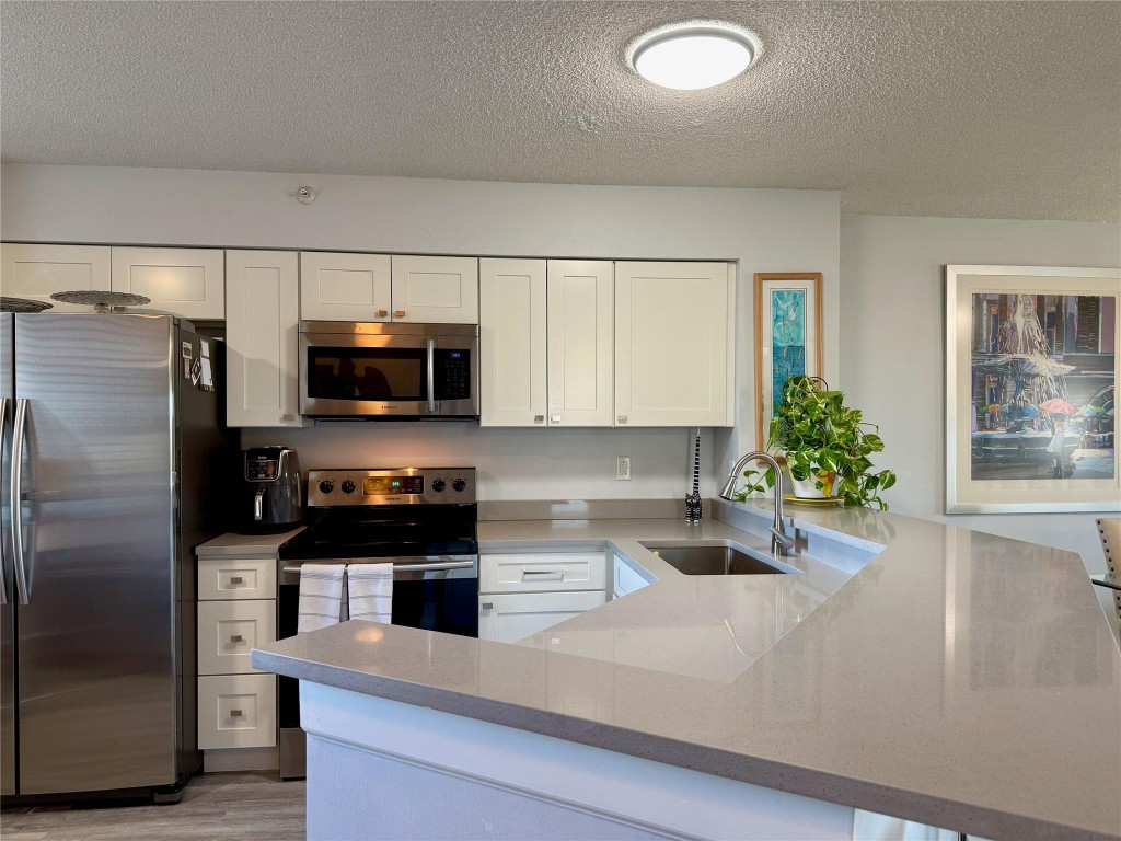 2112 S Cypress Bend Drive 508