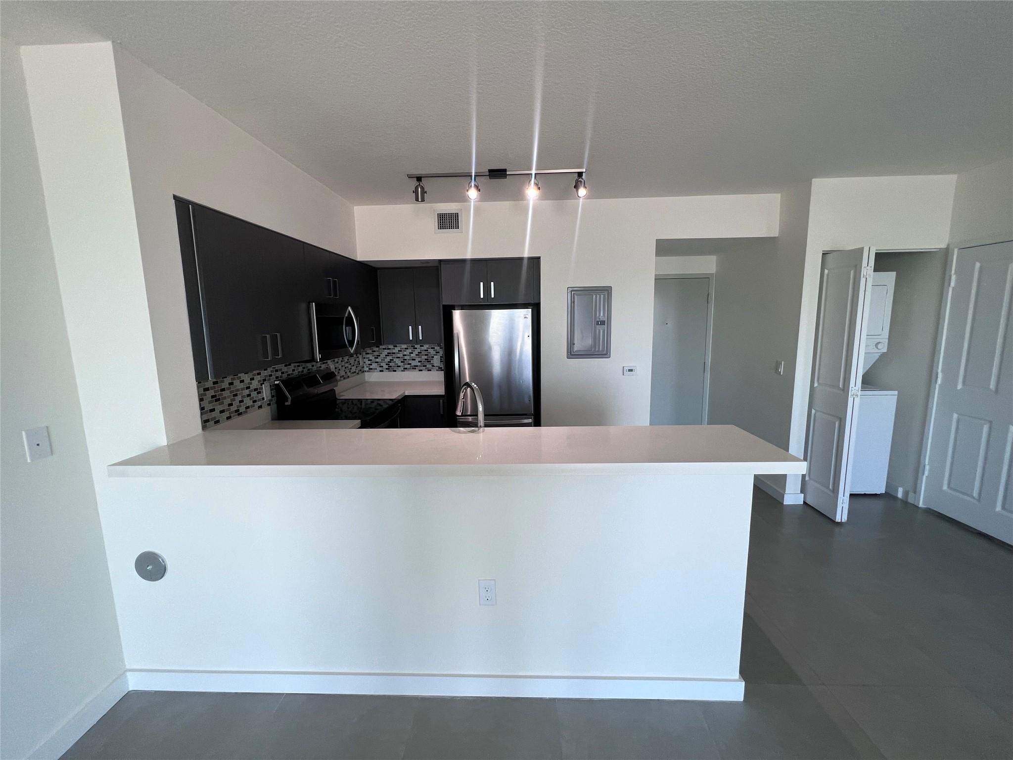 BRICKELL WEST - Residential Lease