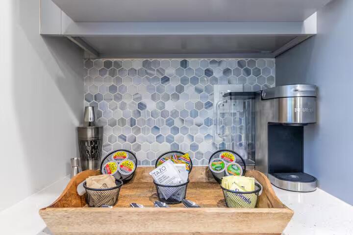 DELRAY TOWN OF - Residential Lease