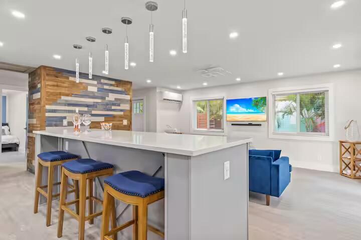 DELRAY TOWN OF - Residential Lease