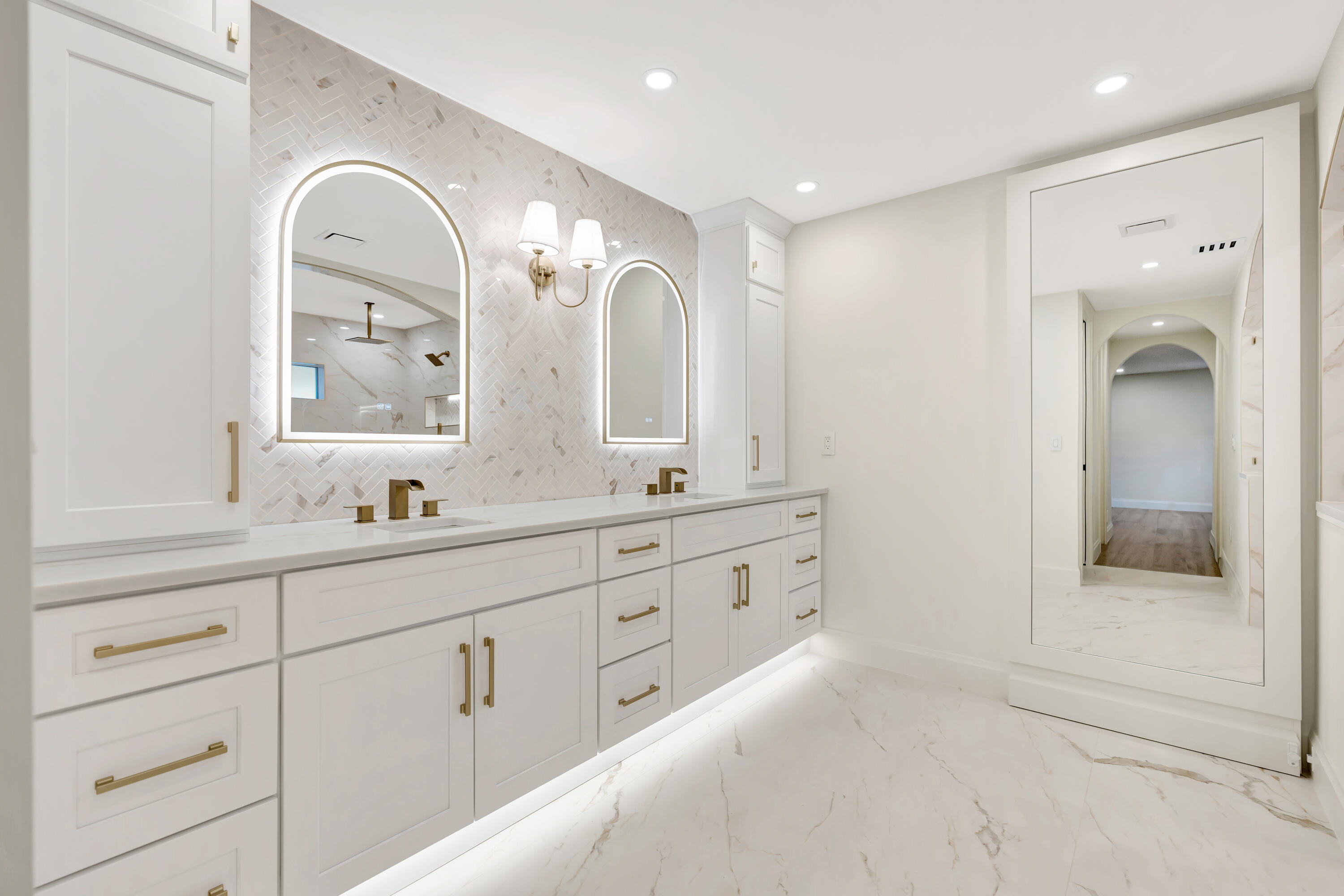 YACHT & COUNTRY CLUB OF STUART - Residential