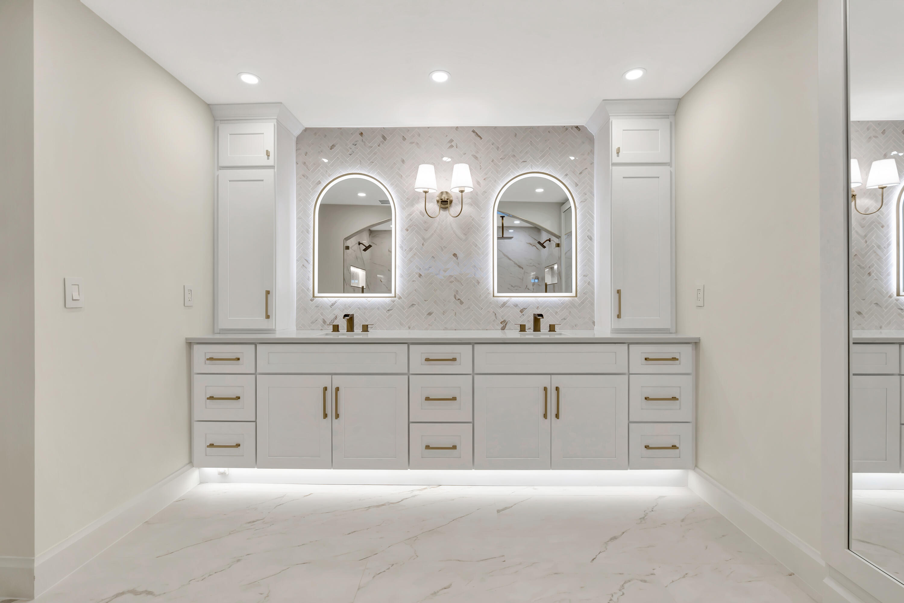 YACHT & COUNTRY CLUB OF STUART - Residential