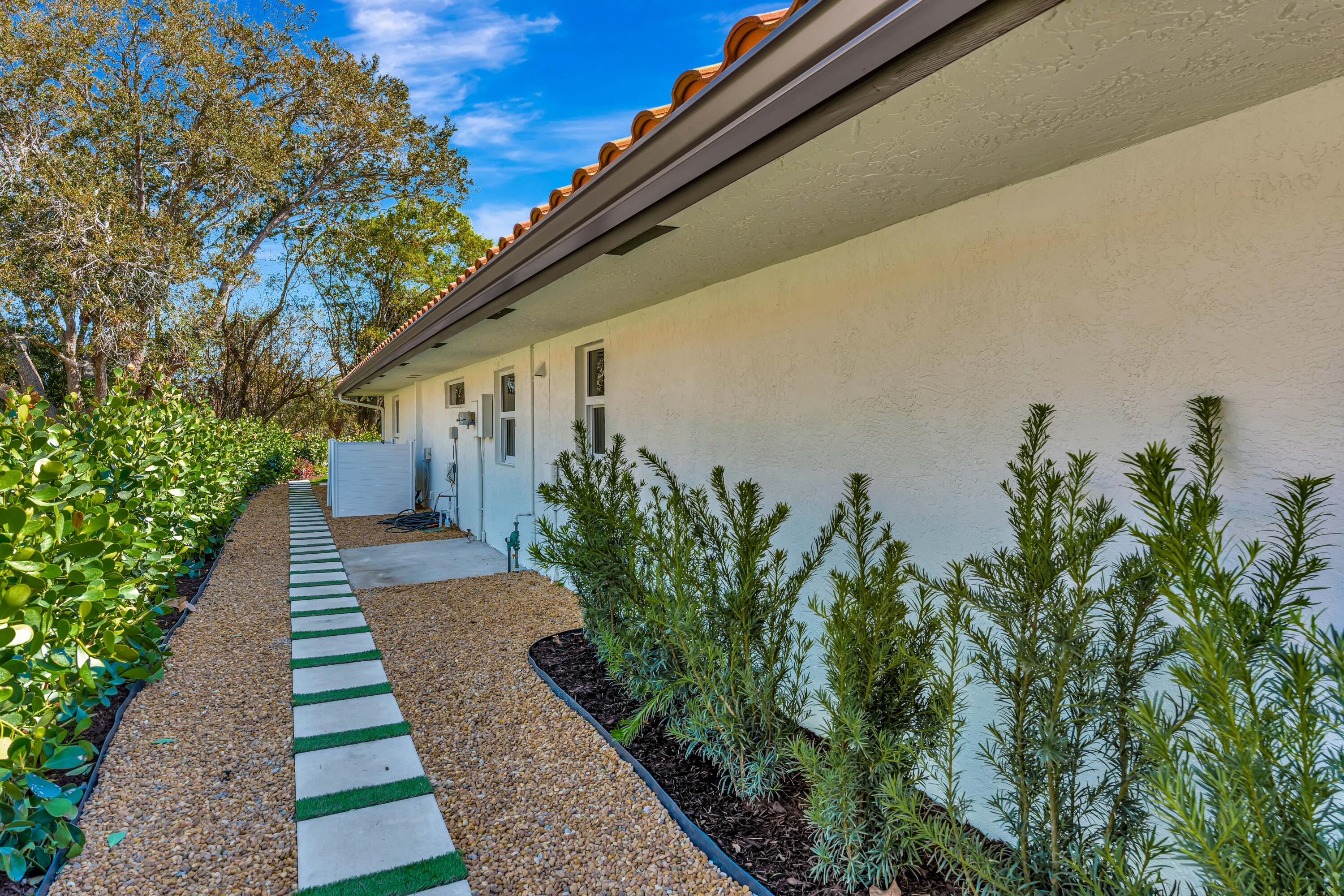 YACHT & COUNTRY CLUB OF STUART - Residential