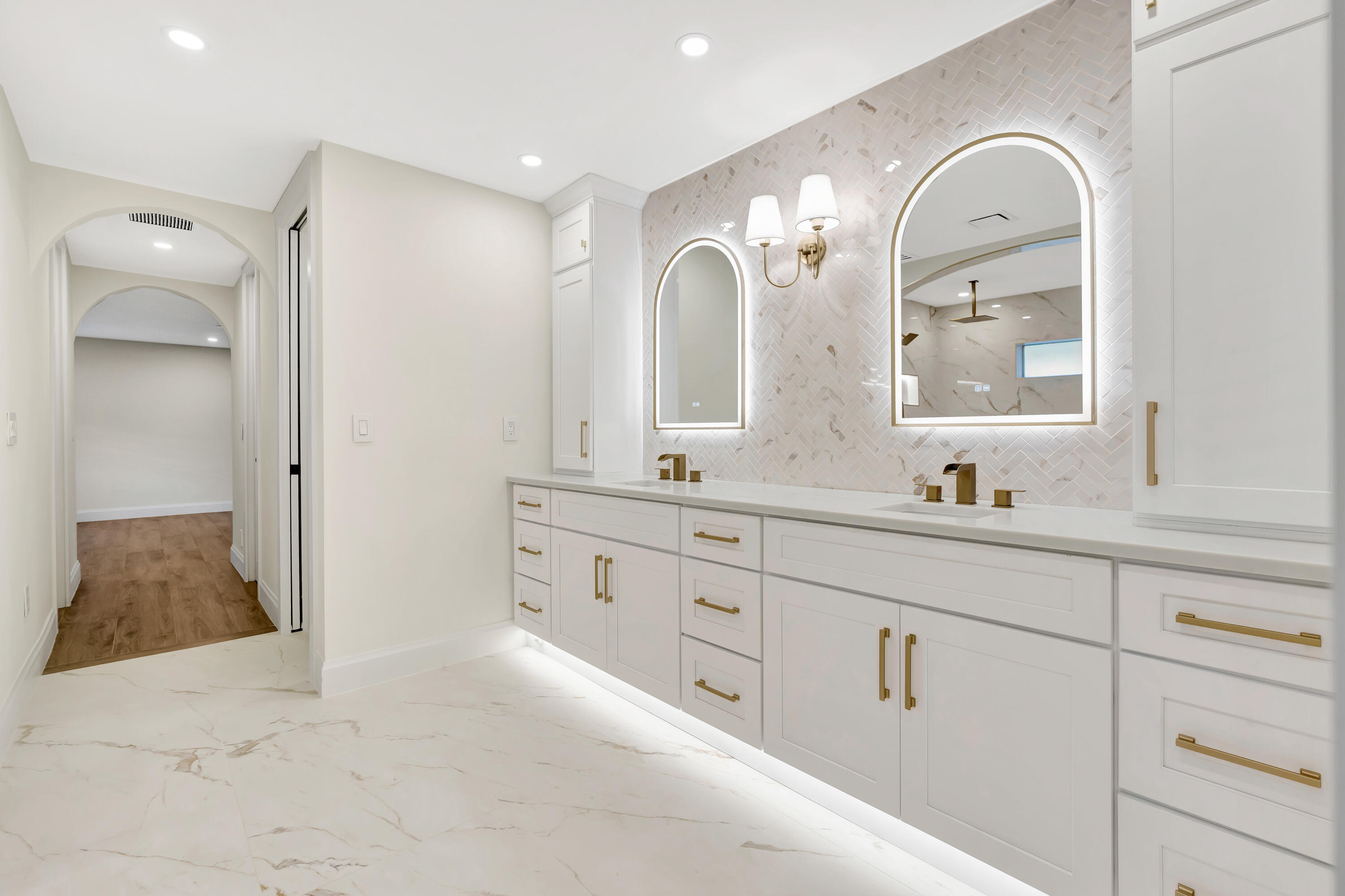 YACHT & COUNTRY CLUB OF STUART - Residential