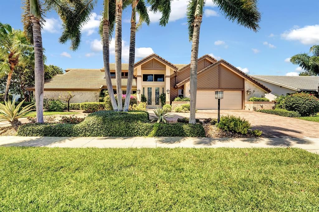 Photo of 4885 Cherry Laurel Lane, Delray Beach, FL 33445 (MLS # R10716375)