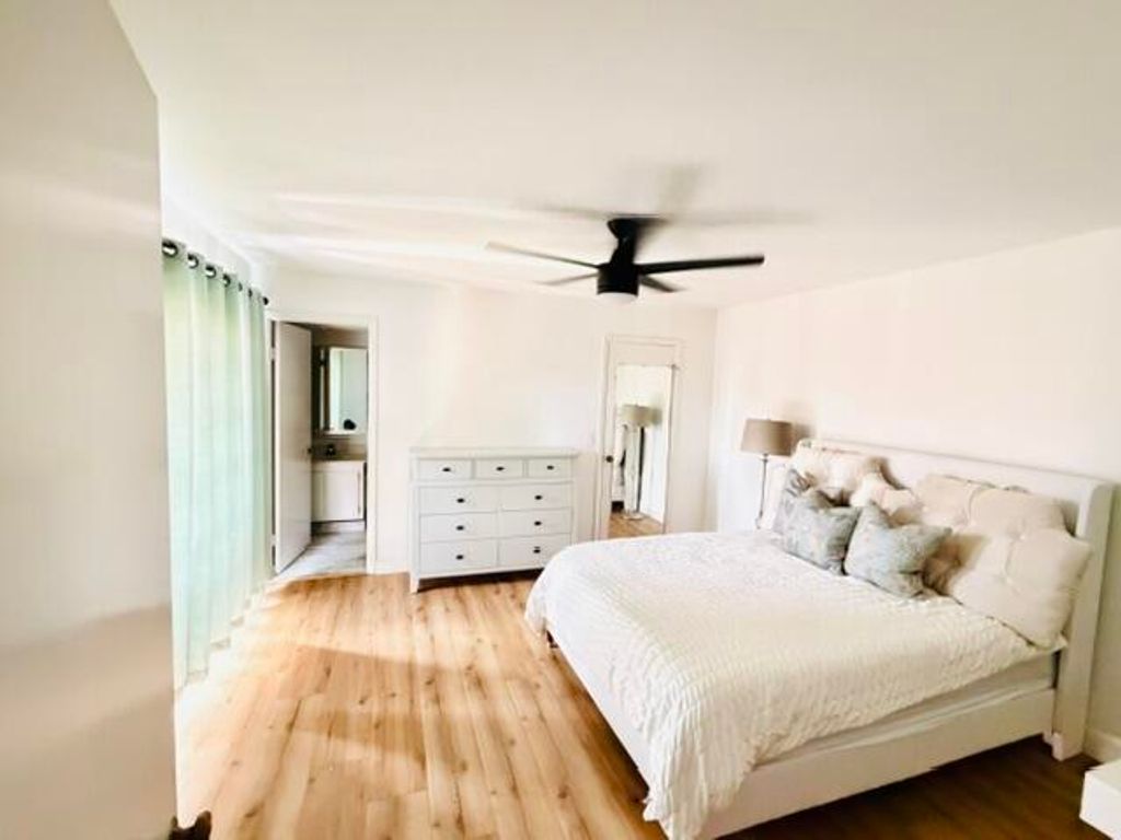 Photo of 825 Center Street #22a, Jupiter, FL 33458 (MLS # B26027331)