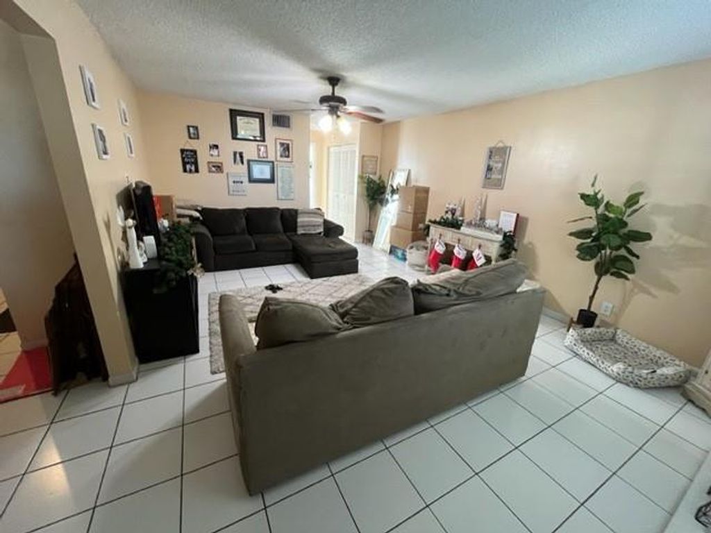 Photo of 500 NE 2nd Street #427, Dania Beach, FL 33004 (MLS # B26020000)