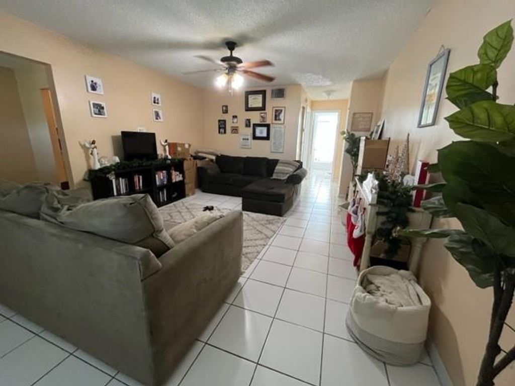 Photo of 500 NE 2nd Street #427, Dania Beach, FL 33004 (MLS # B26020000)