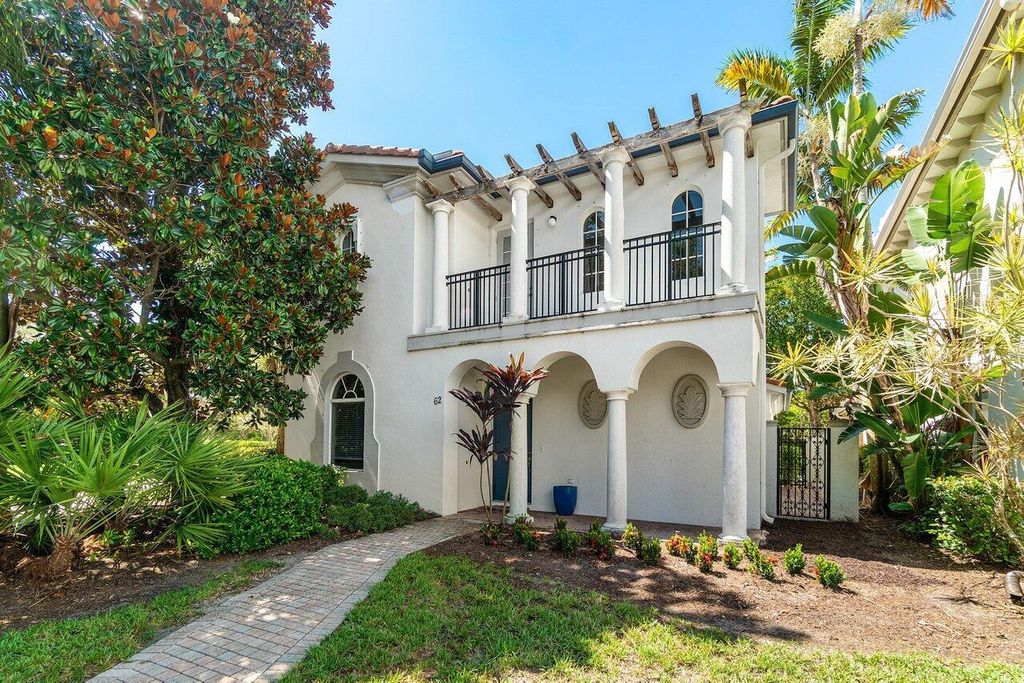 Photo of 62 Stoney Drive, Palm Beach Gardens, FL 33410 (MLS # R11100724)