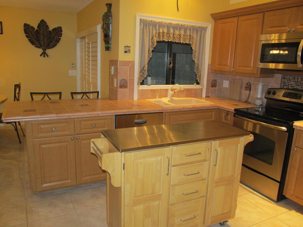 Lakes of Sherbrooke - Residential