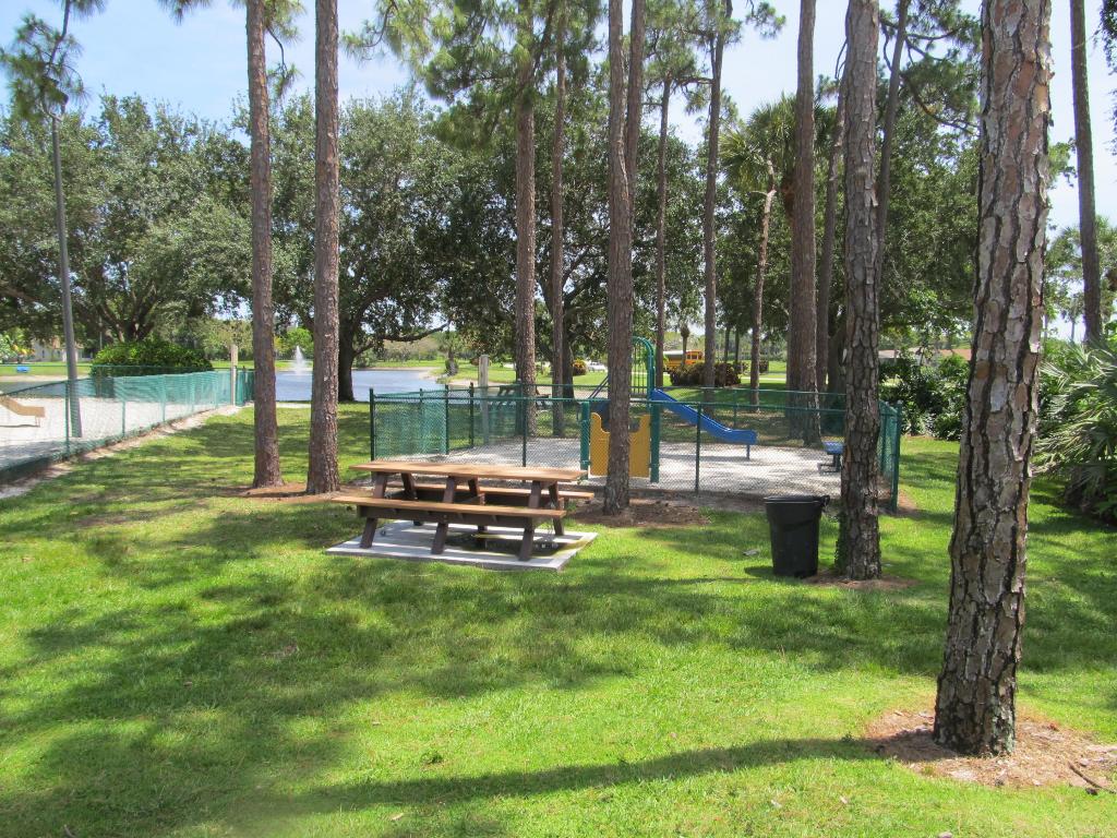 Lakes of Sherbrooke - Residential