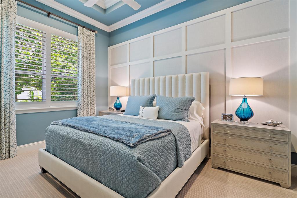 OLD PALM PL - Residential